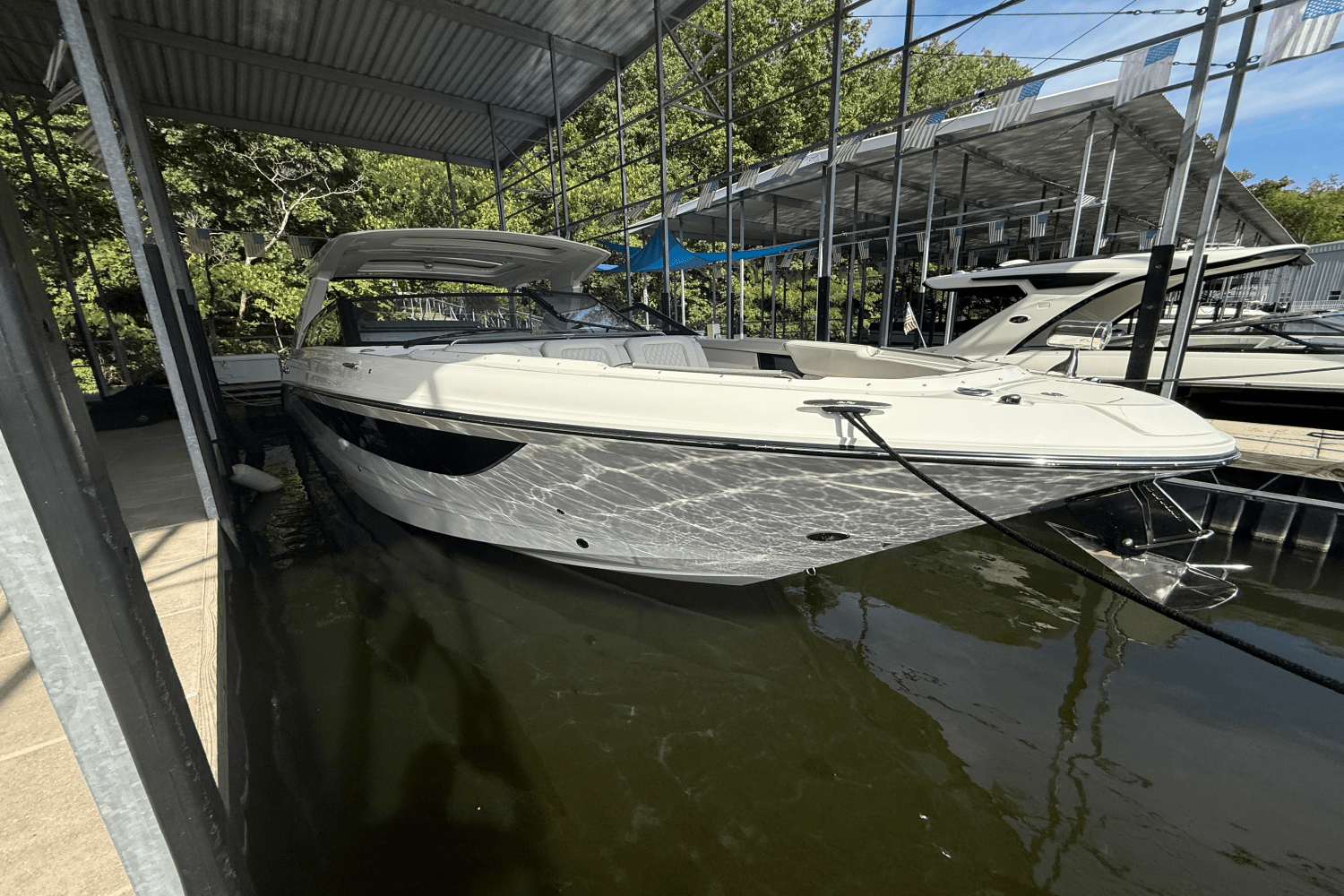 2026 Sea Ray SLX 400 Image Thumbnail #2