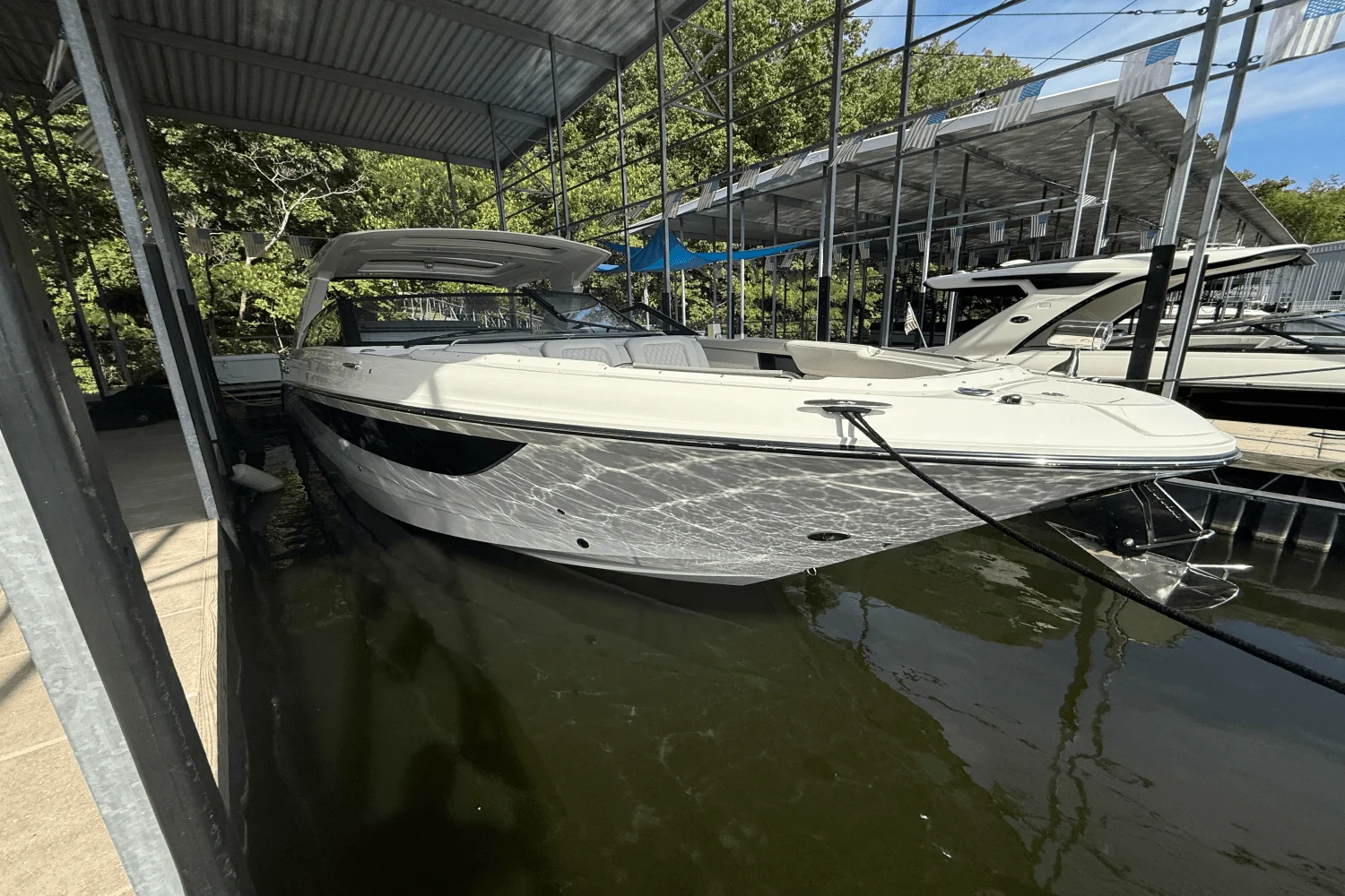 2026 Sea Ray SLX 400 Image Thumbnail #2