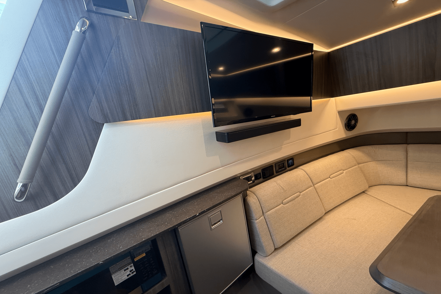 2026 Sea Ray SLX 400 Image Thumbnail #37