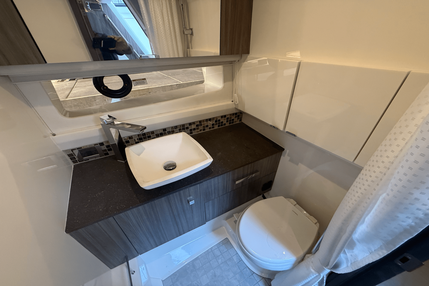 2026 Sea Ray SLX 400 Image Thumbnail #43