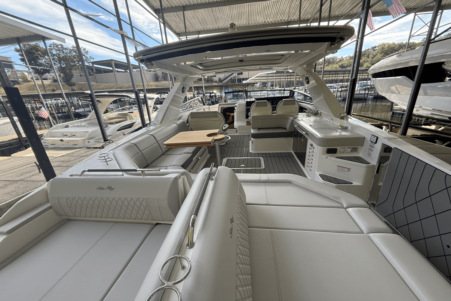 2026 Sea Ray SLX 400 Image Thumbnail #13