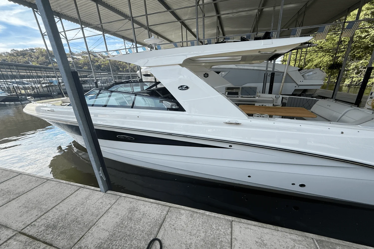 2026 Sea Ray SLX 400 Image Thumbnail #5