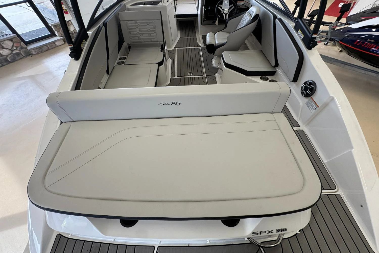 2026 Sea Ray SPX 210 Outboard Image Thumbnail #8