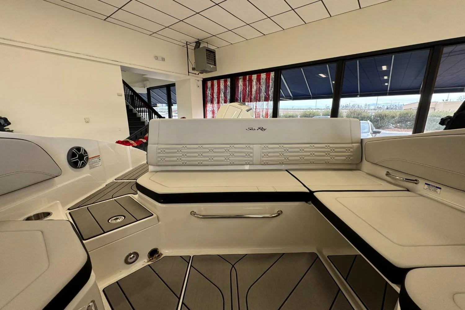 2026 Sea Ray SPX 210 Outboard Image Thumbnail #13