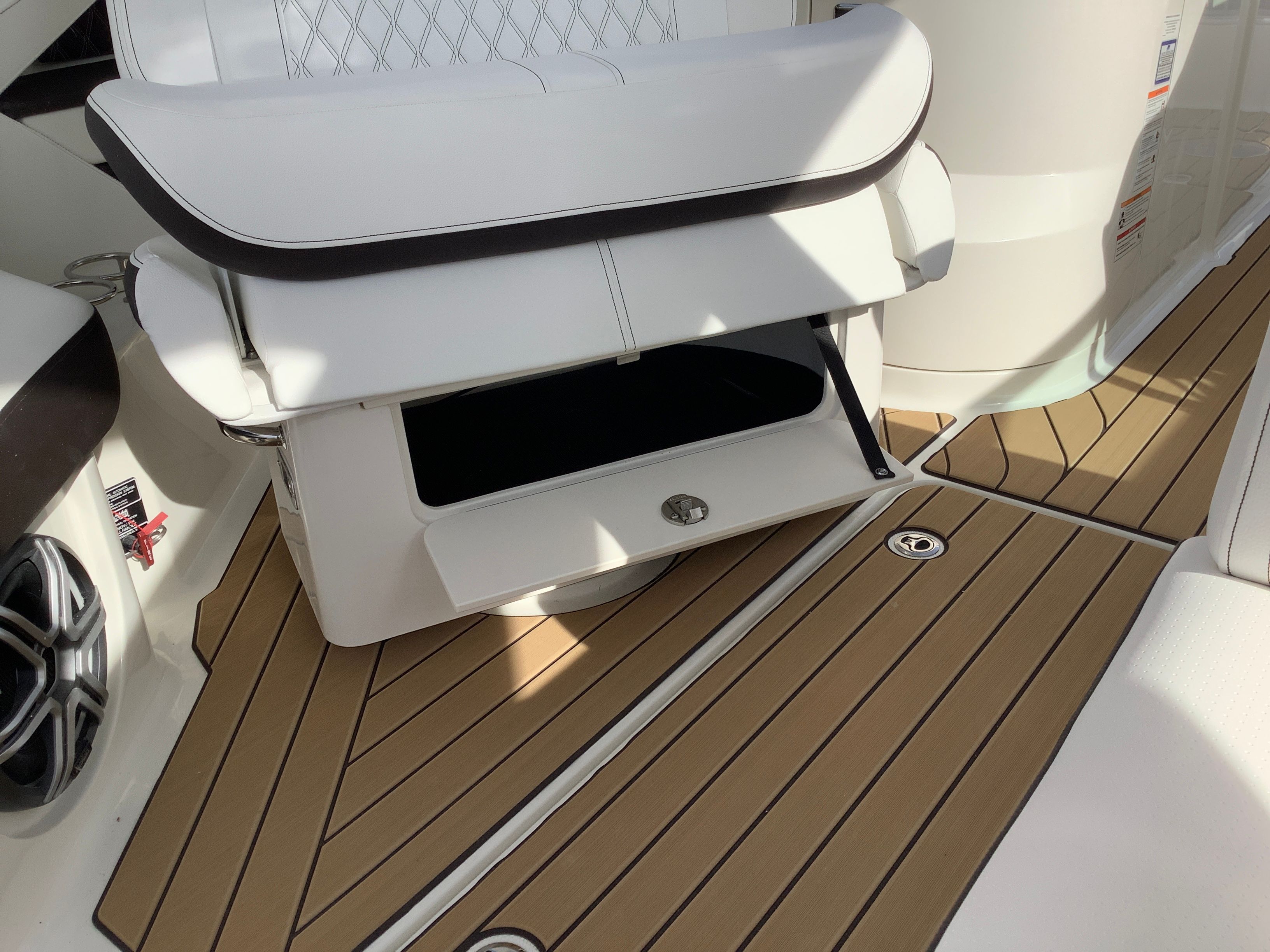 2026 Sea Ray SLX 310 Image Thumbnail #29