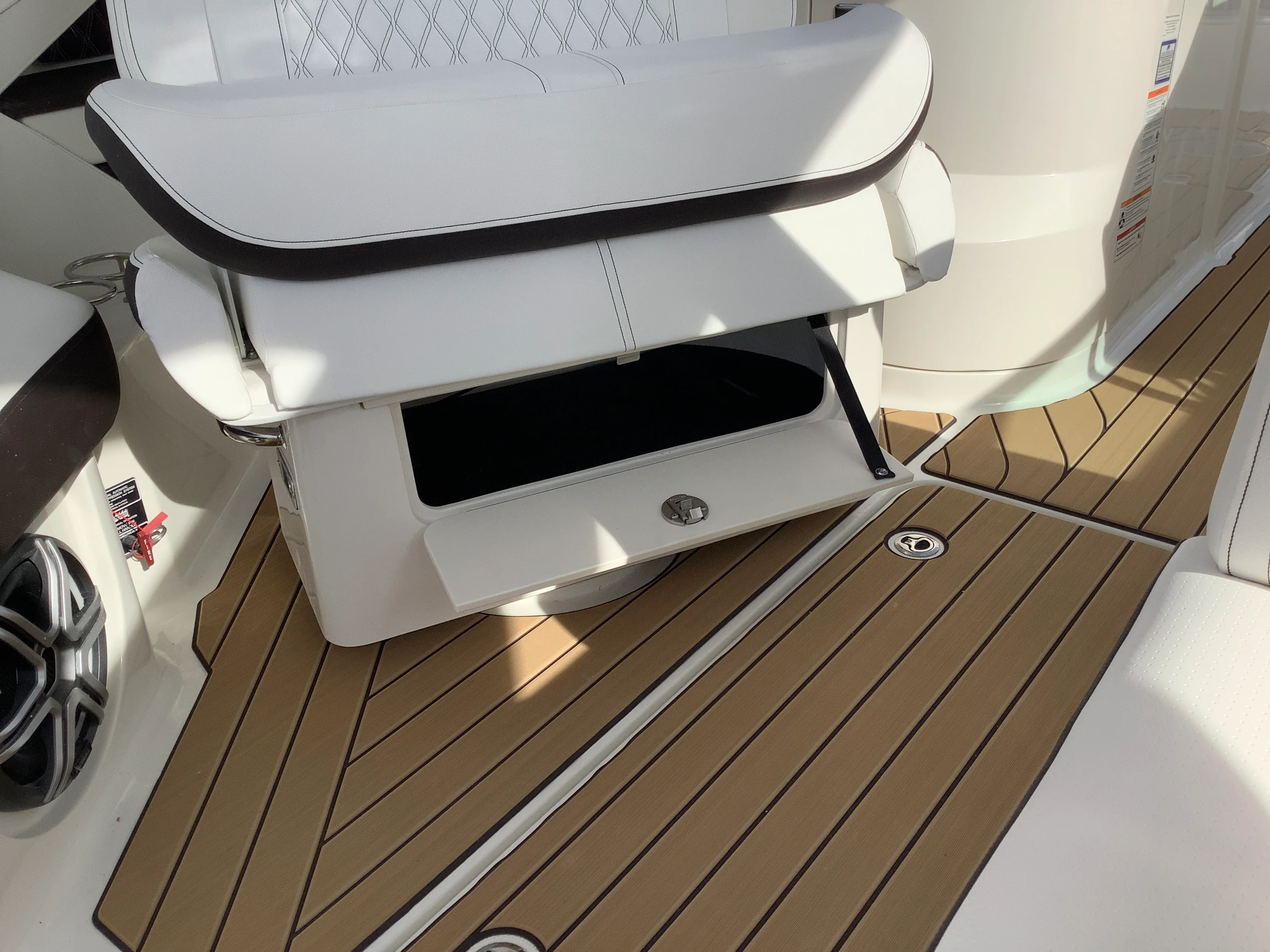 2026 Sea Ray SLX 310 Image Thumbnail #29