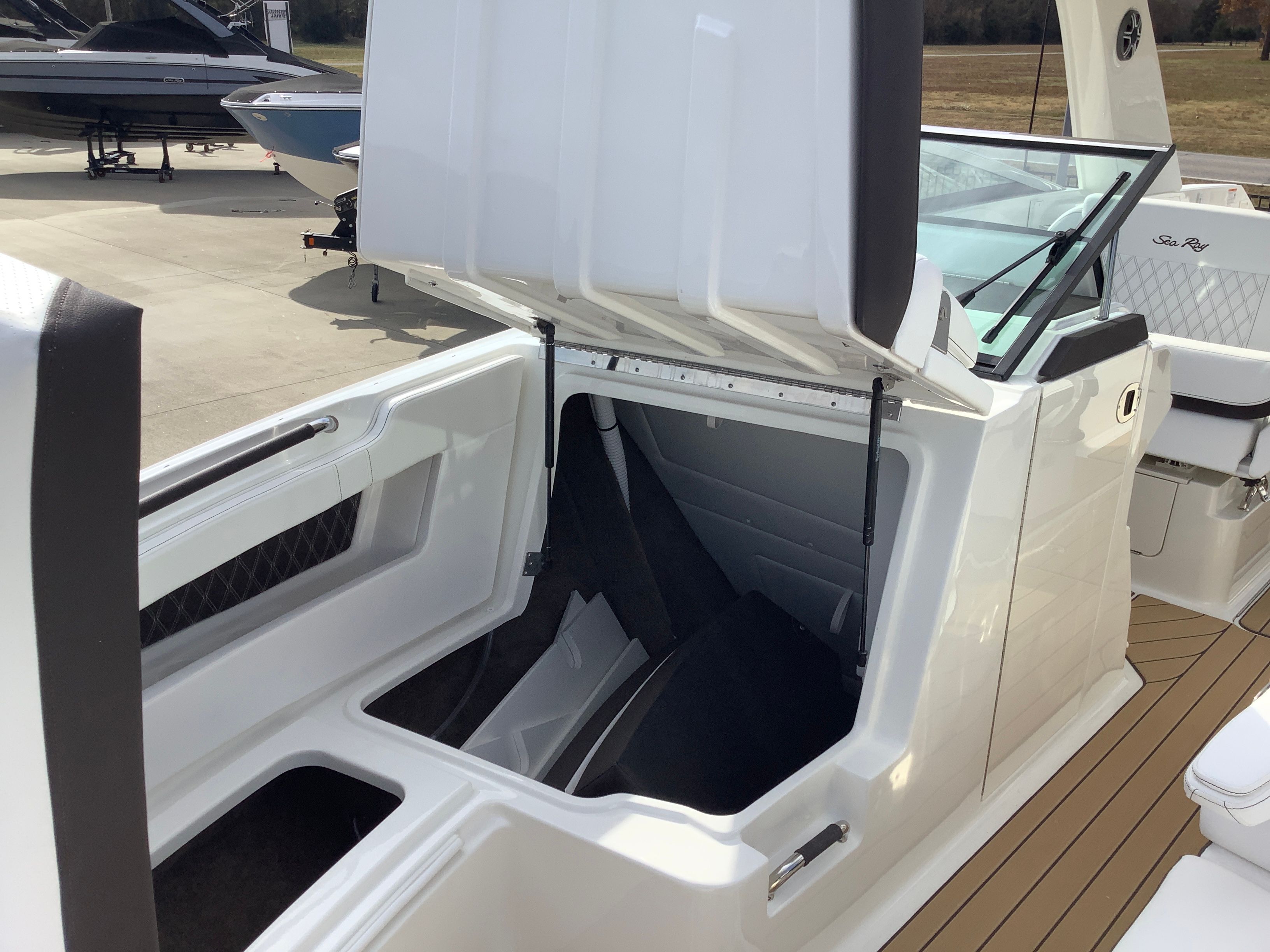 2026 Sea Ray SLX 310 Image Thumbnail #50