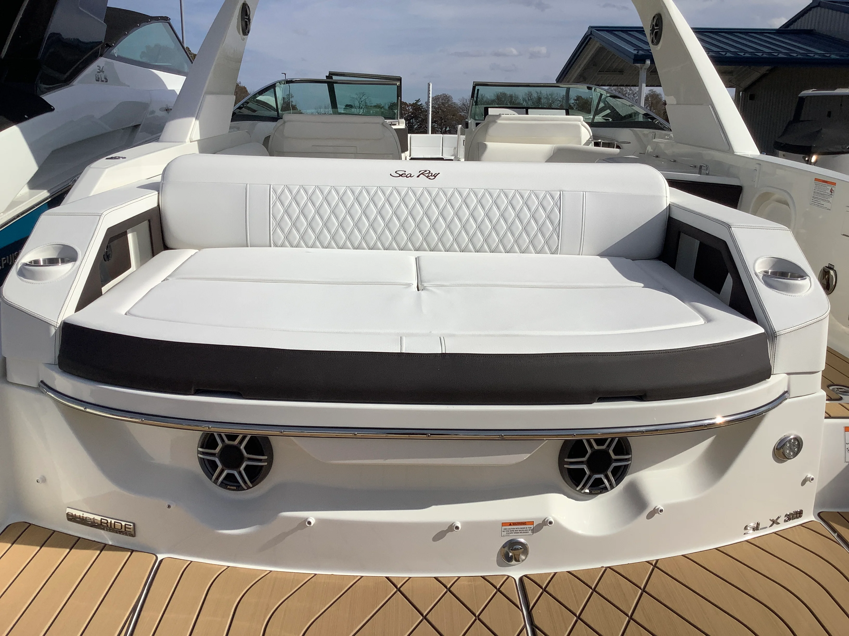 2026 Sea Ray SLX 310 Image Thumbnail #5