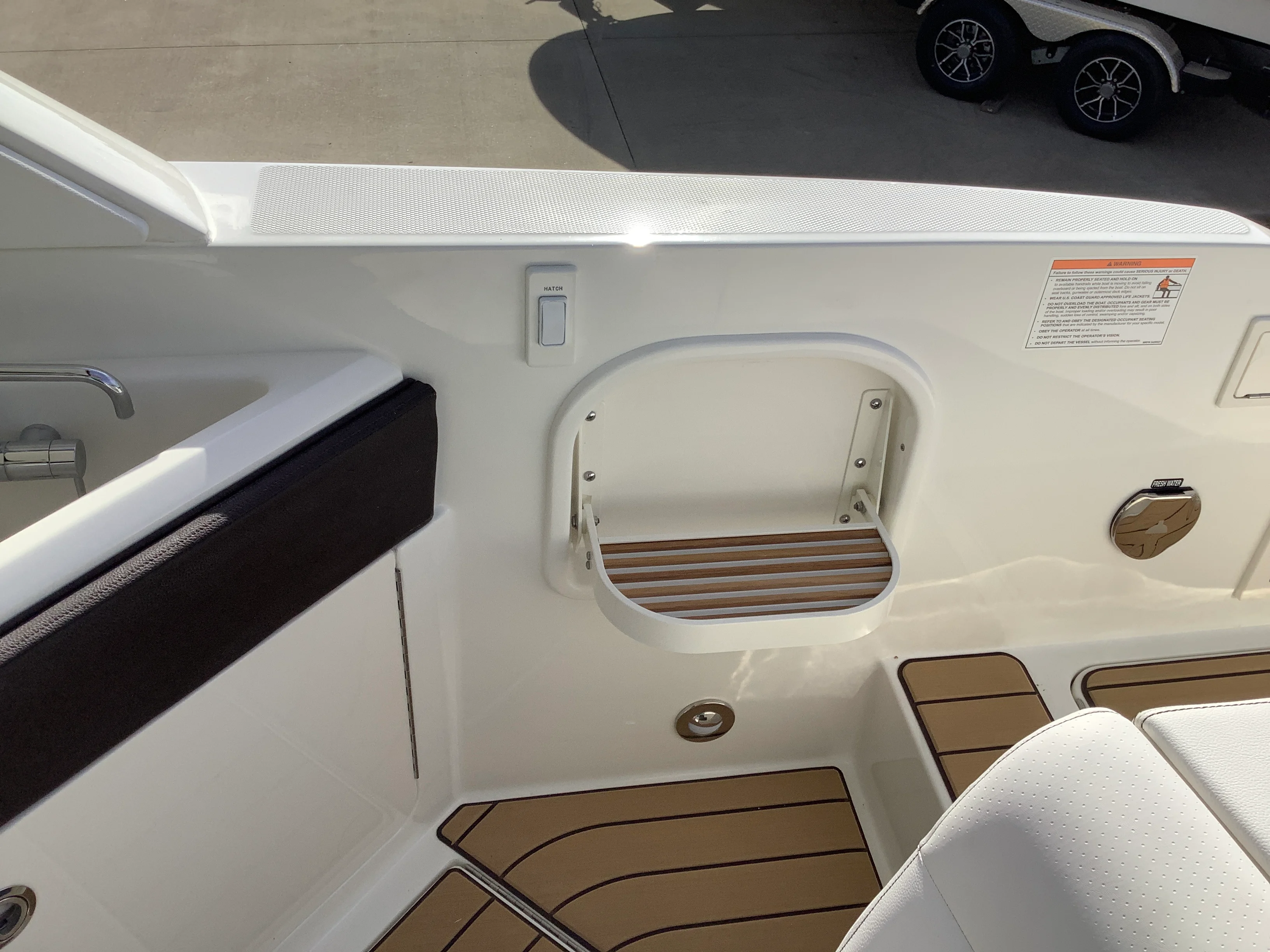 2026 Sea Ray SLX 310 Image Thumbnail #13