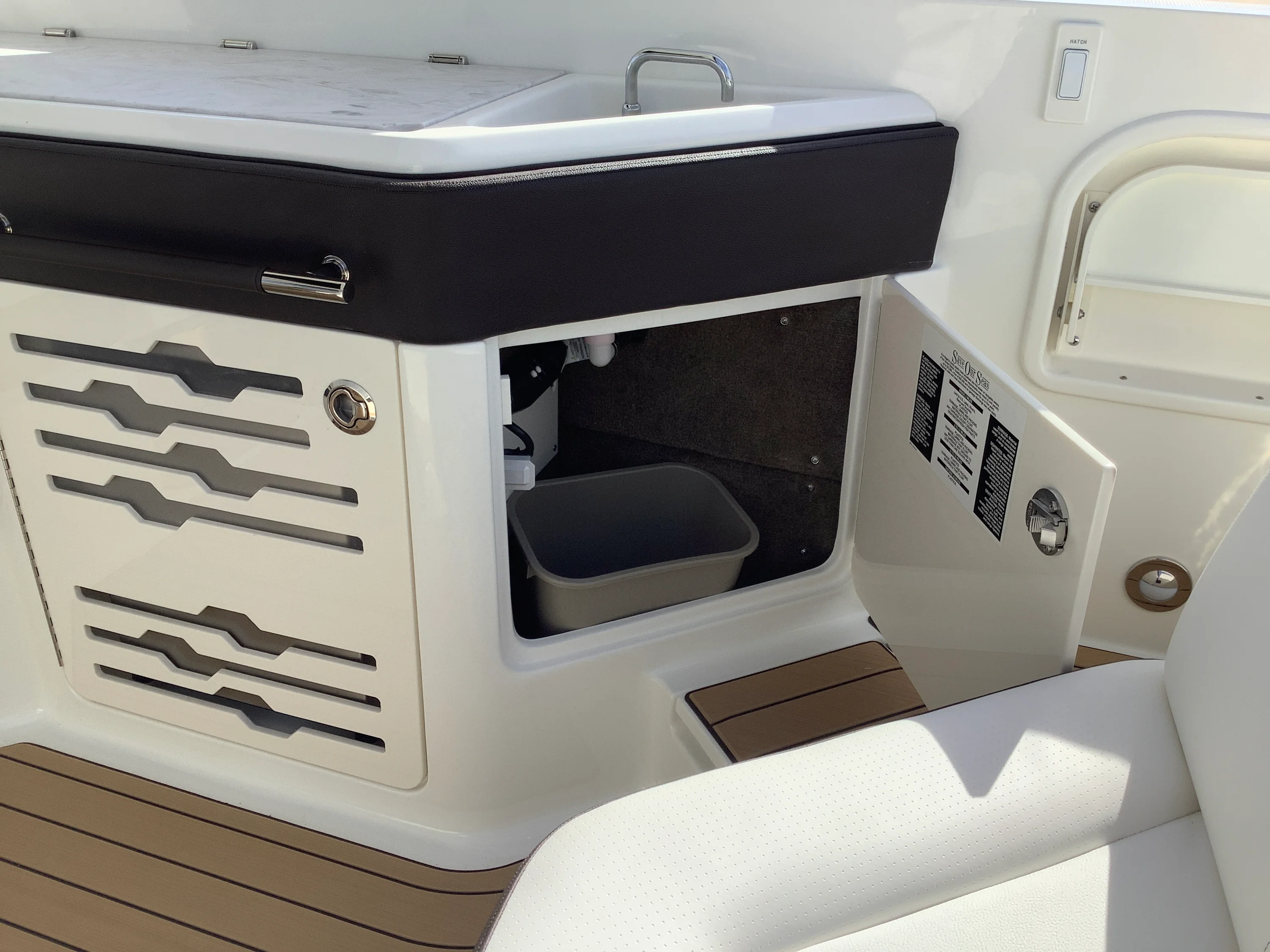 2026 Sea Ray SLX 310 Image Thumbnail #14