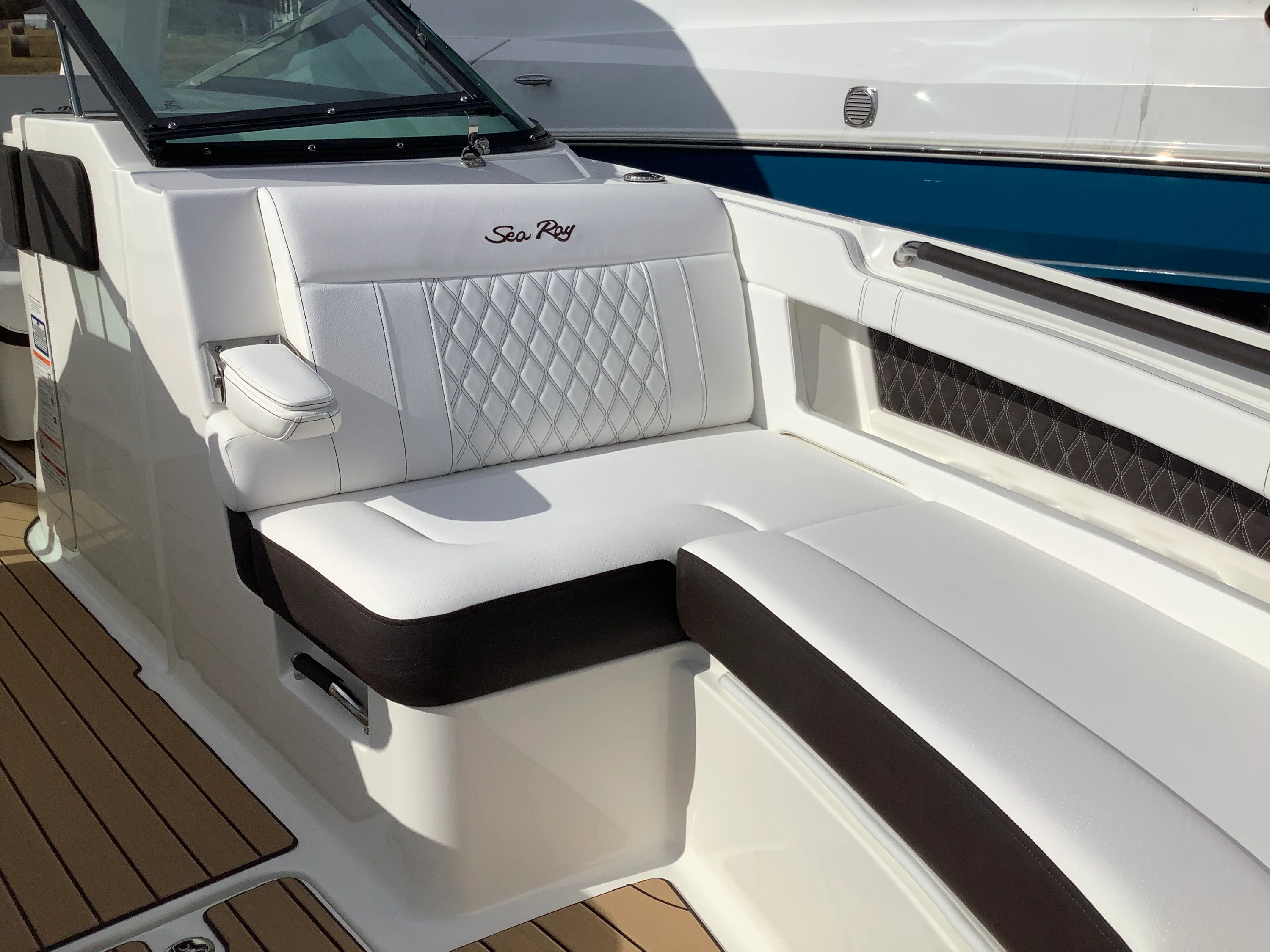 2026 Sea Ray SLX 310 Image Thumbnail #47