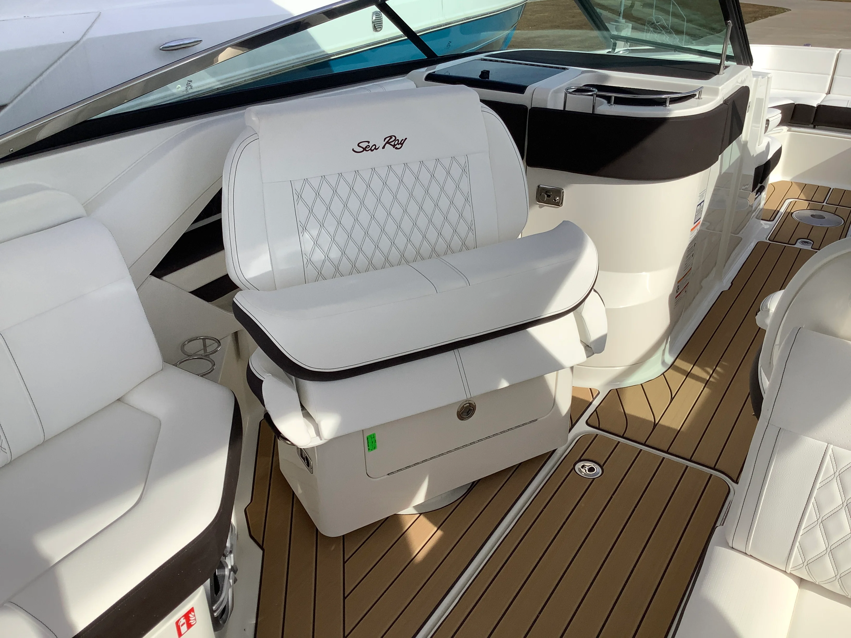 2026 Sea Ray SLX 310 Image Thumbnail #27