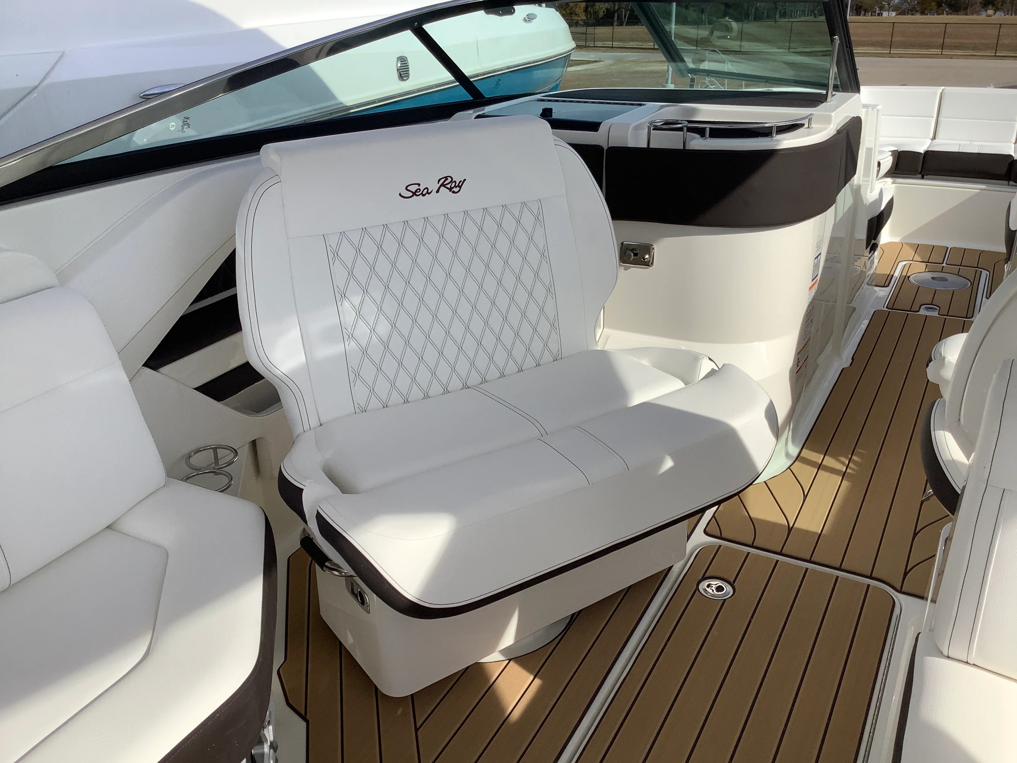 2026 Sea Ray SLX 310 Image Thumbnail #28