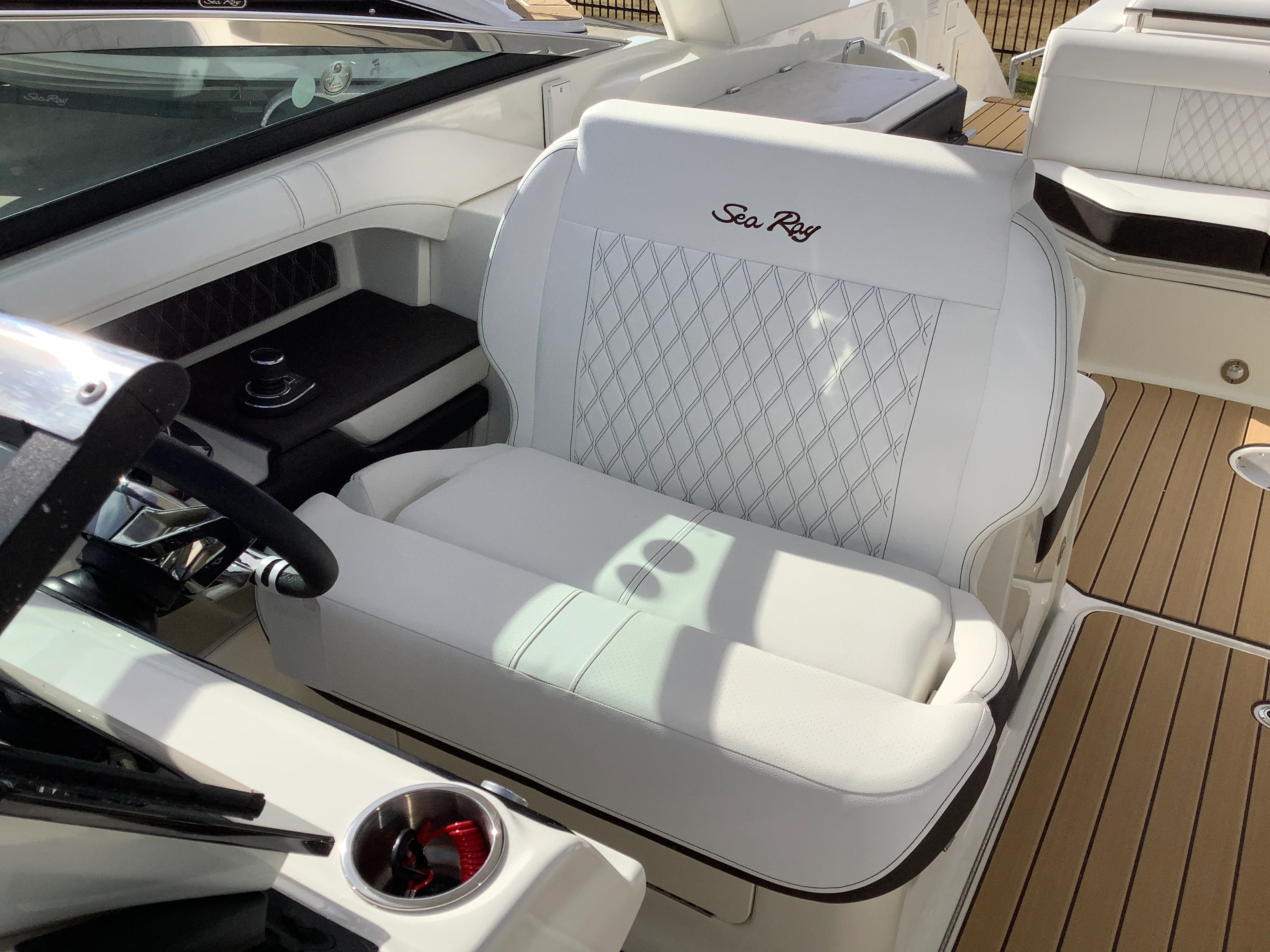 2026 Sea Ray SLX 310 Image Thumbnail #35