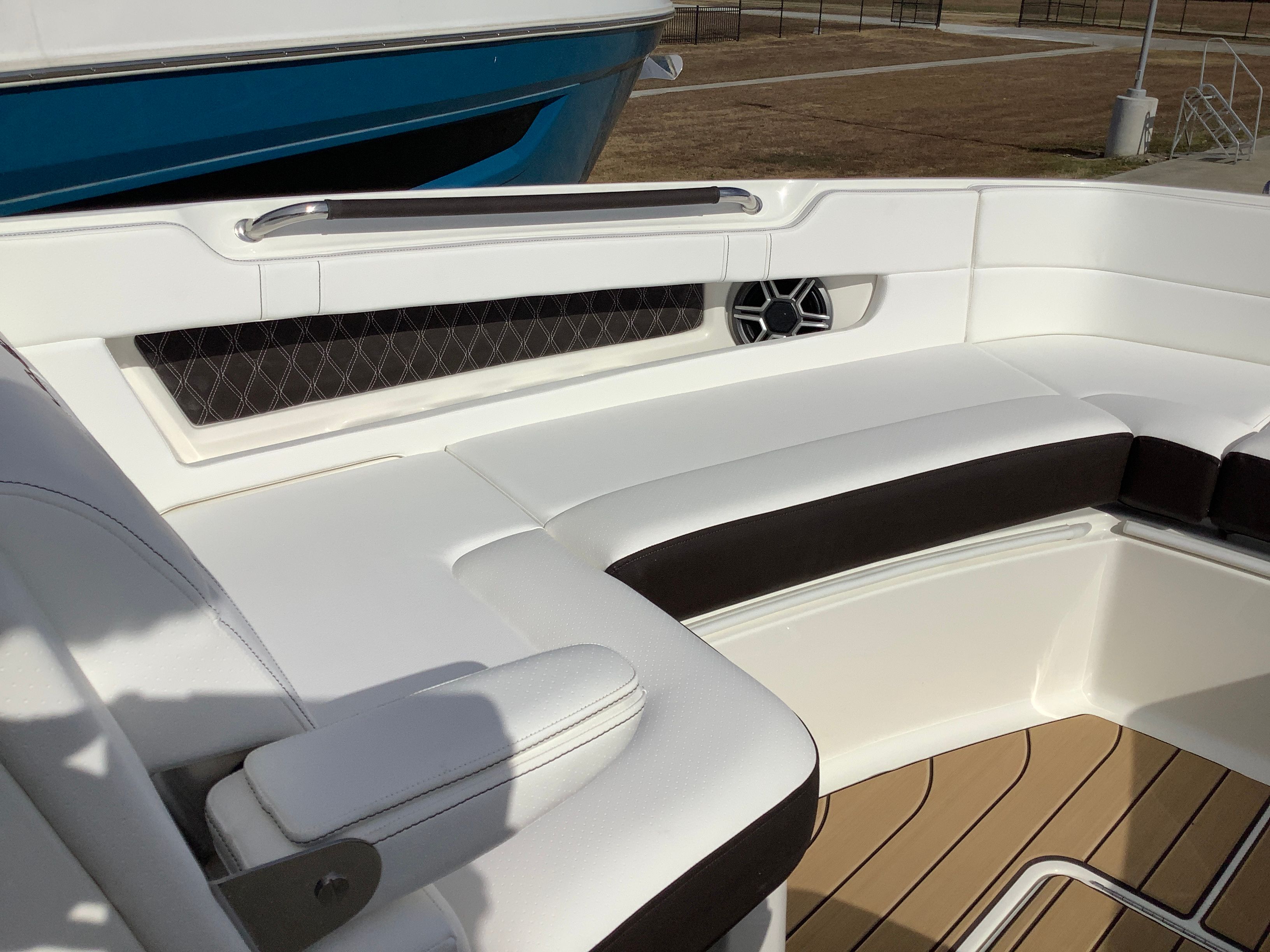 2026 Sea Ray SLX 310 Image Thumbnail #46