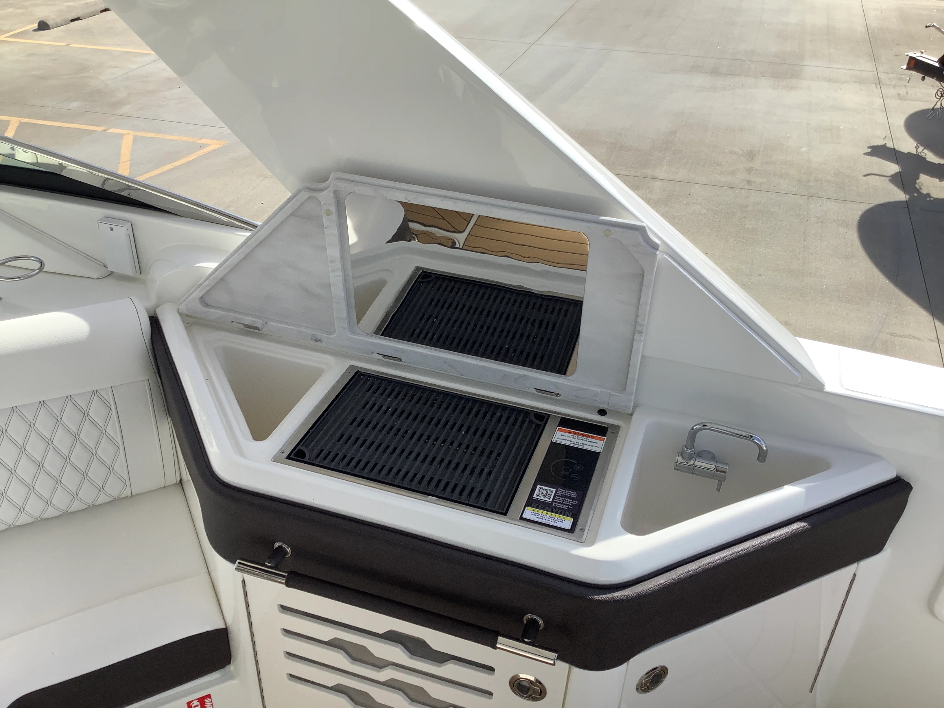 2026 Sea Ray SLX 310 Image Thumbnail #15