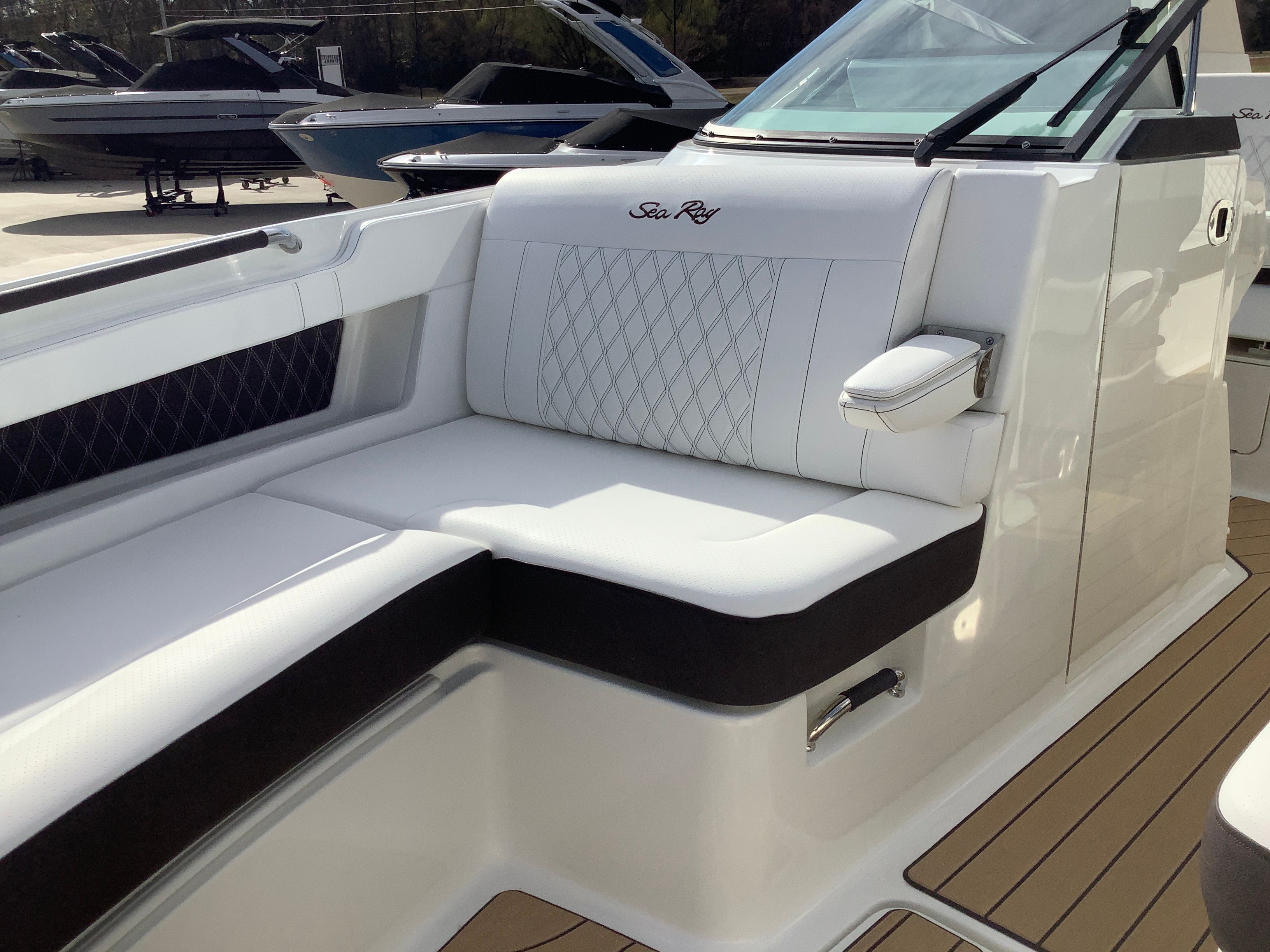 2026 Sea Ray SLX 310 Image Thumbnail #48