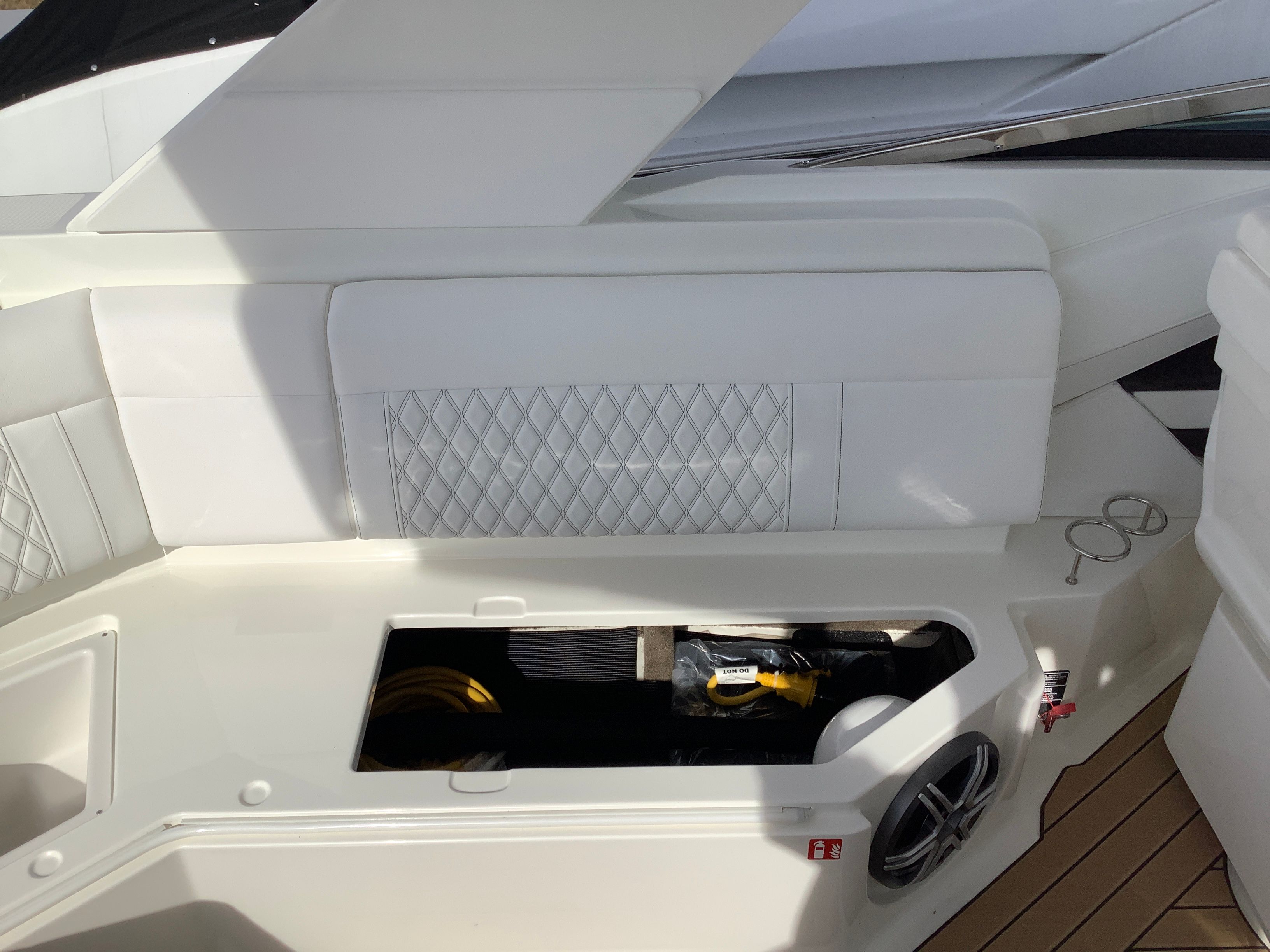 2026 Sea Ray SLX 310 Image Thumbnail #23