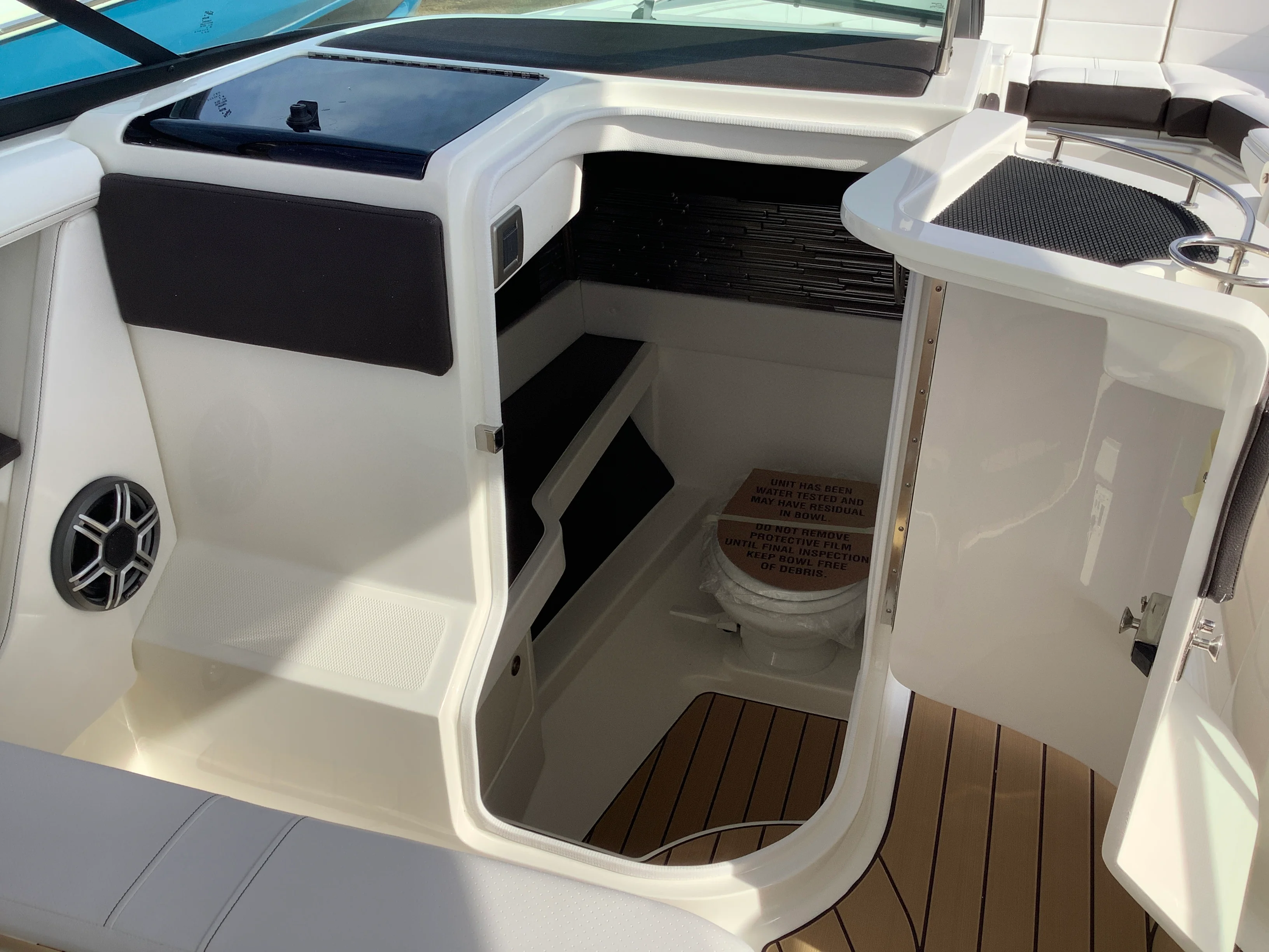 2026 Sea Ray SLX 310 Image Thumbnail #31