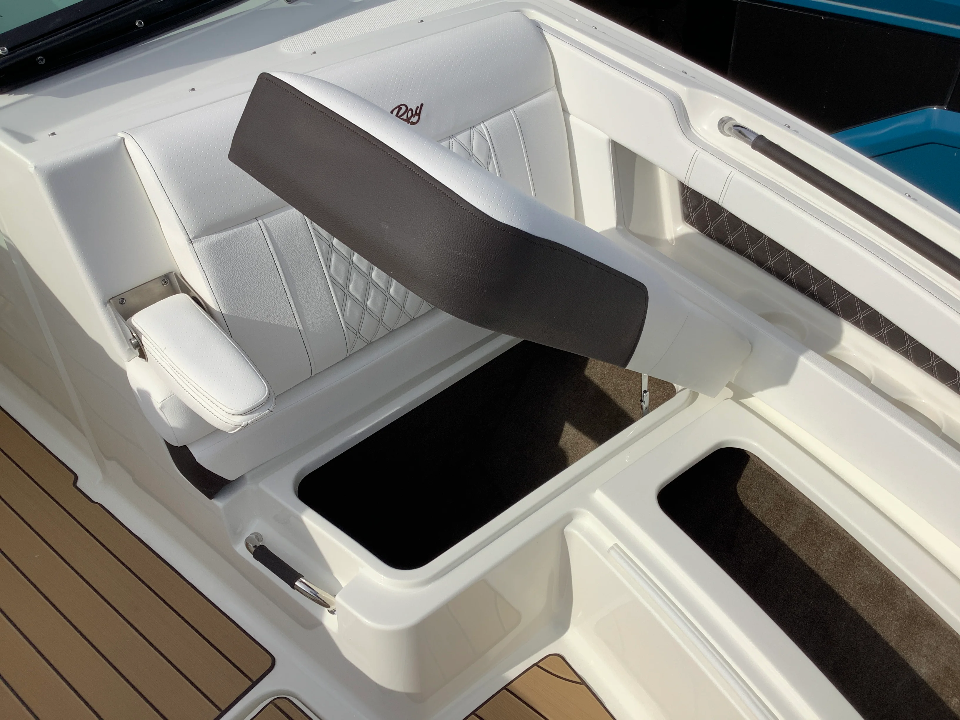 2026 Sea Ray SLX 310 Image Thumbnail #52