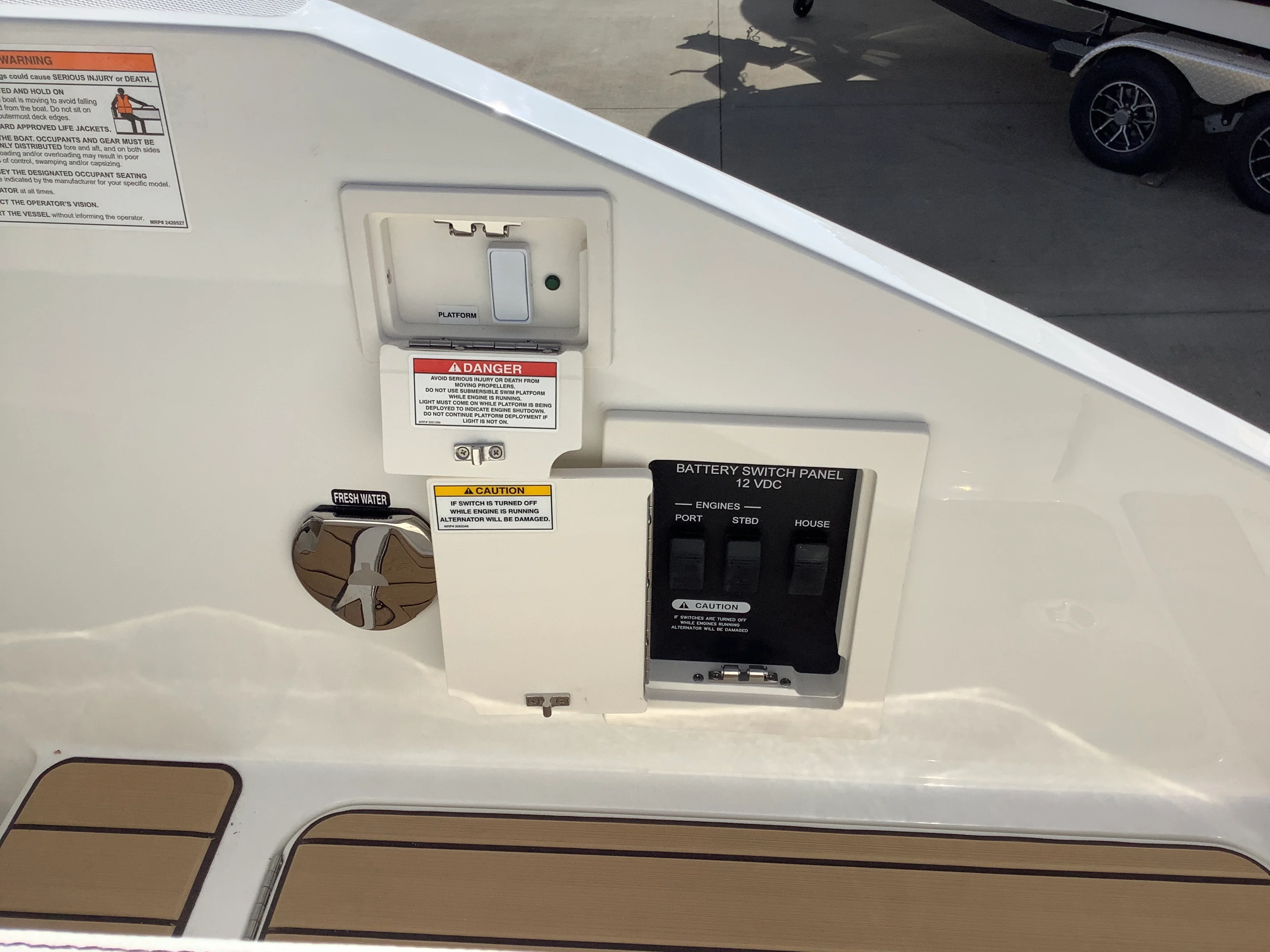 2026 Sea Ray SLX 310 Image Thumbnail #11