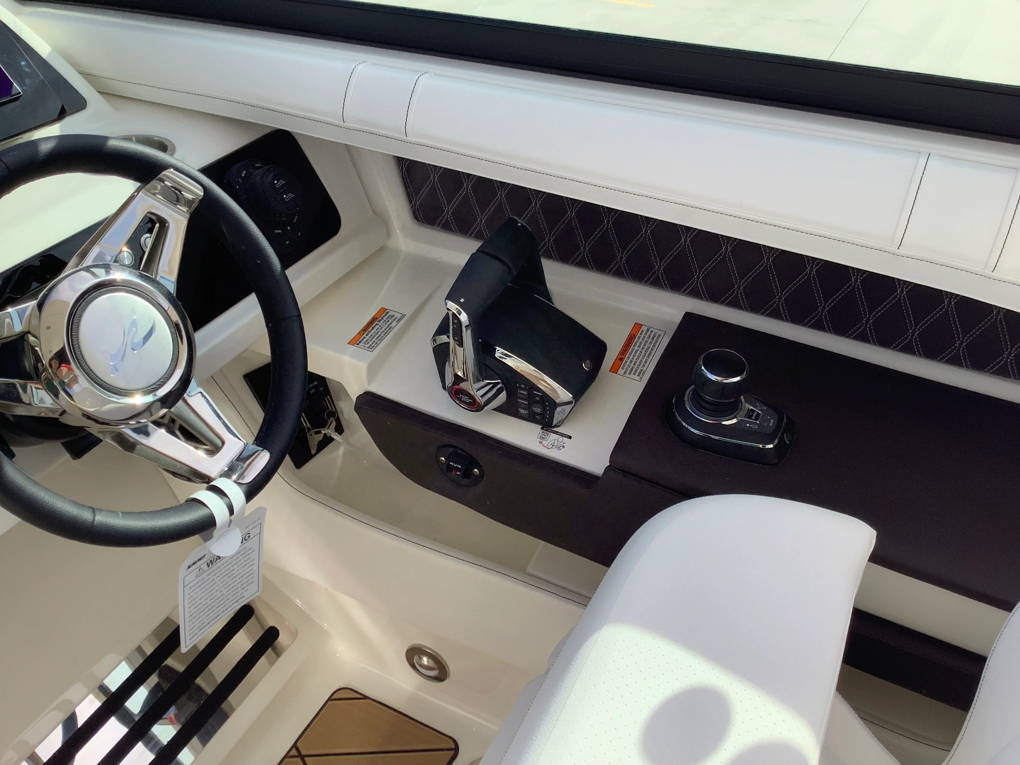 2026 Sea Ray SLX 310 Image Thumbnail #36