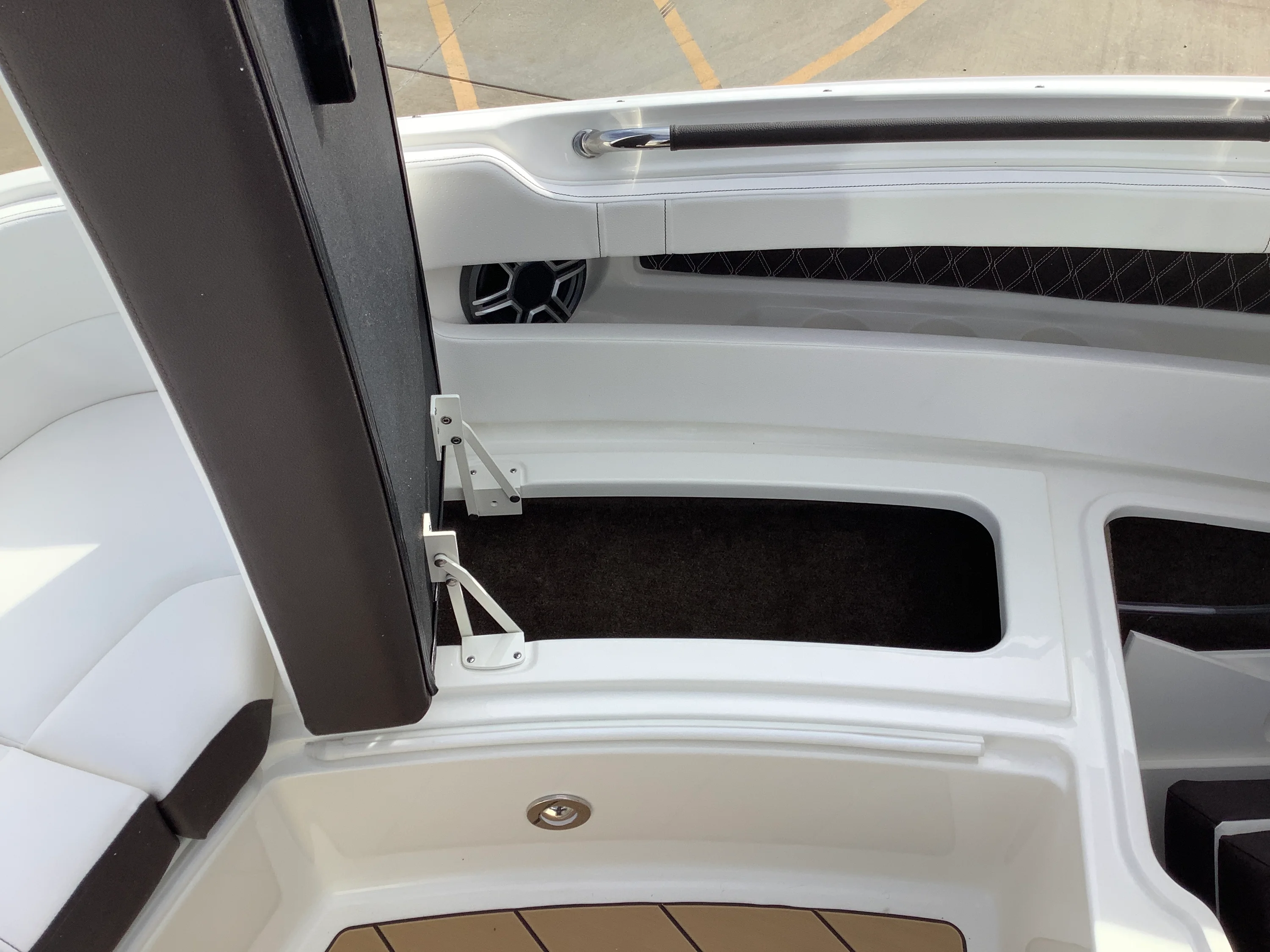 2026 Sea Ray SLX 310 Image Thumbnail #49