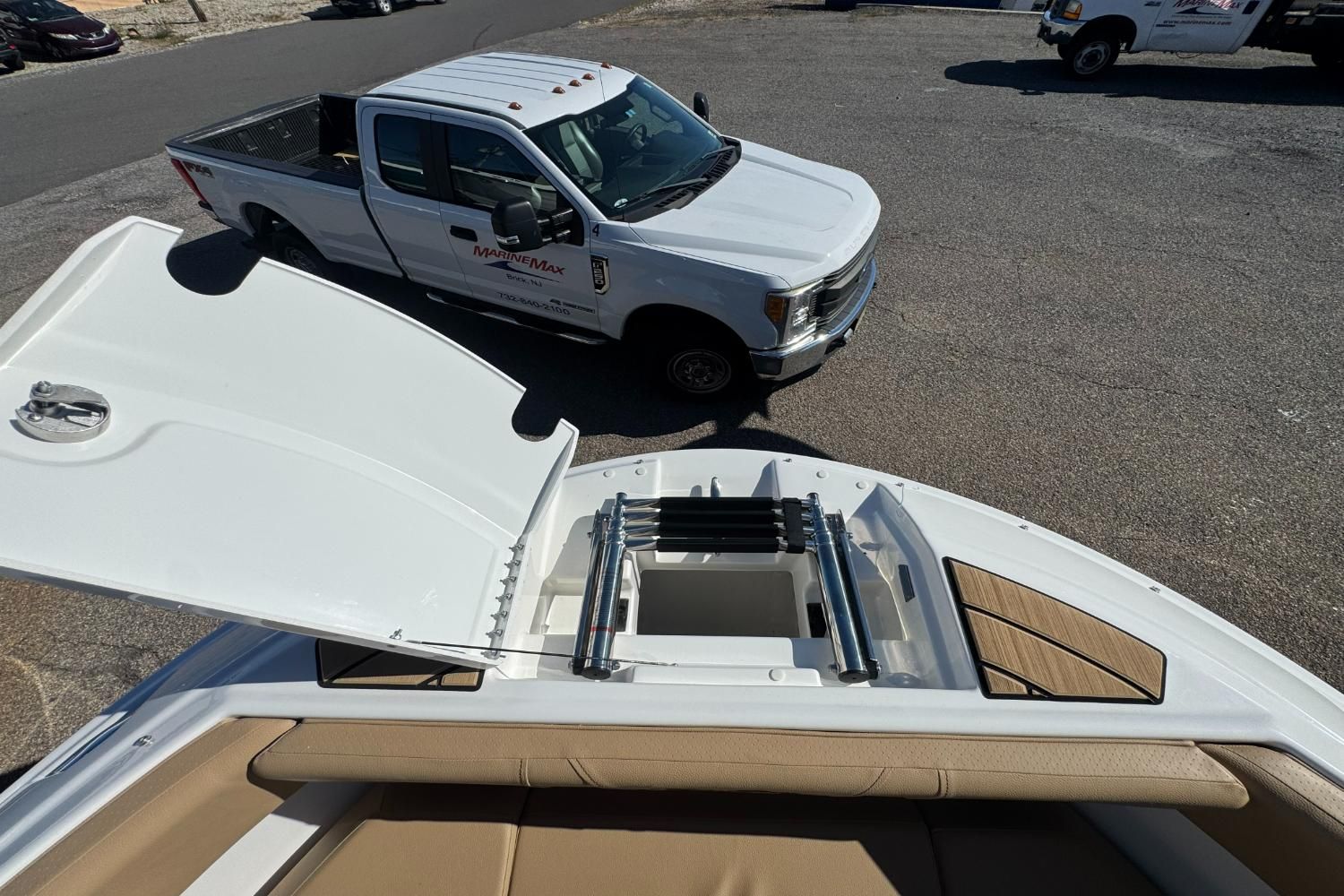 2026 Sea Ray SDX 230 Outboard Image Thumbnail #26