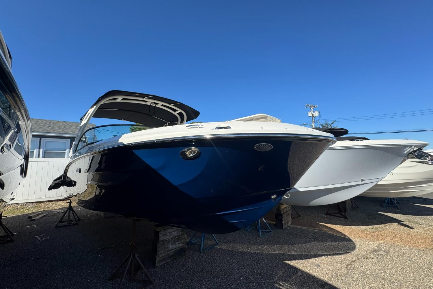 2026 Sea Ray SDX 230 Outboard Image Thumbnail #3