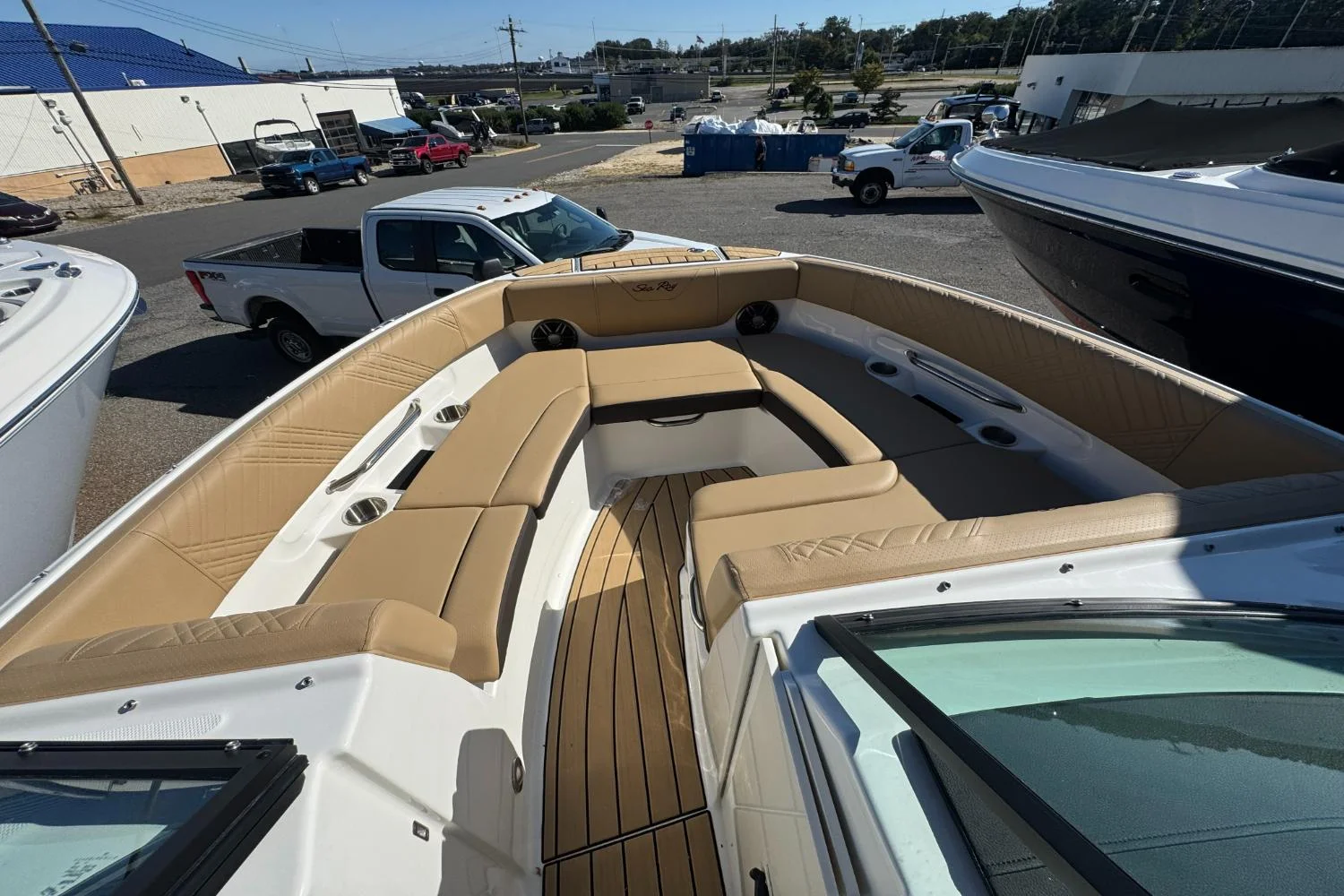 2026 Sea Ray SDX 230 Outboard Image Thumbnail #23