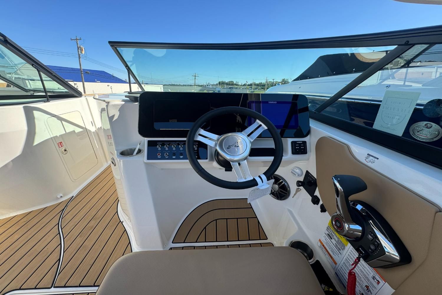 2026 Sea Ray SDX 230 Outboard Image Thumbnail #16