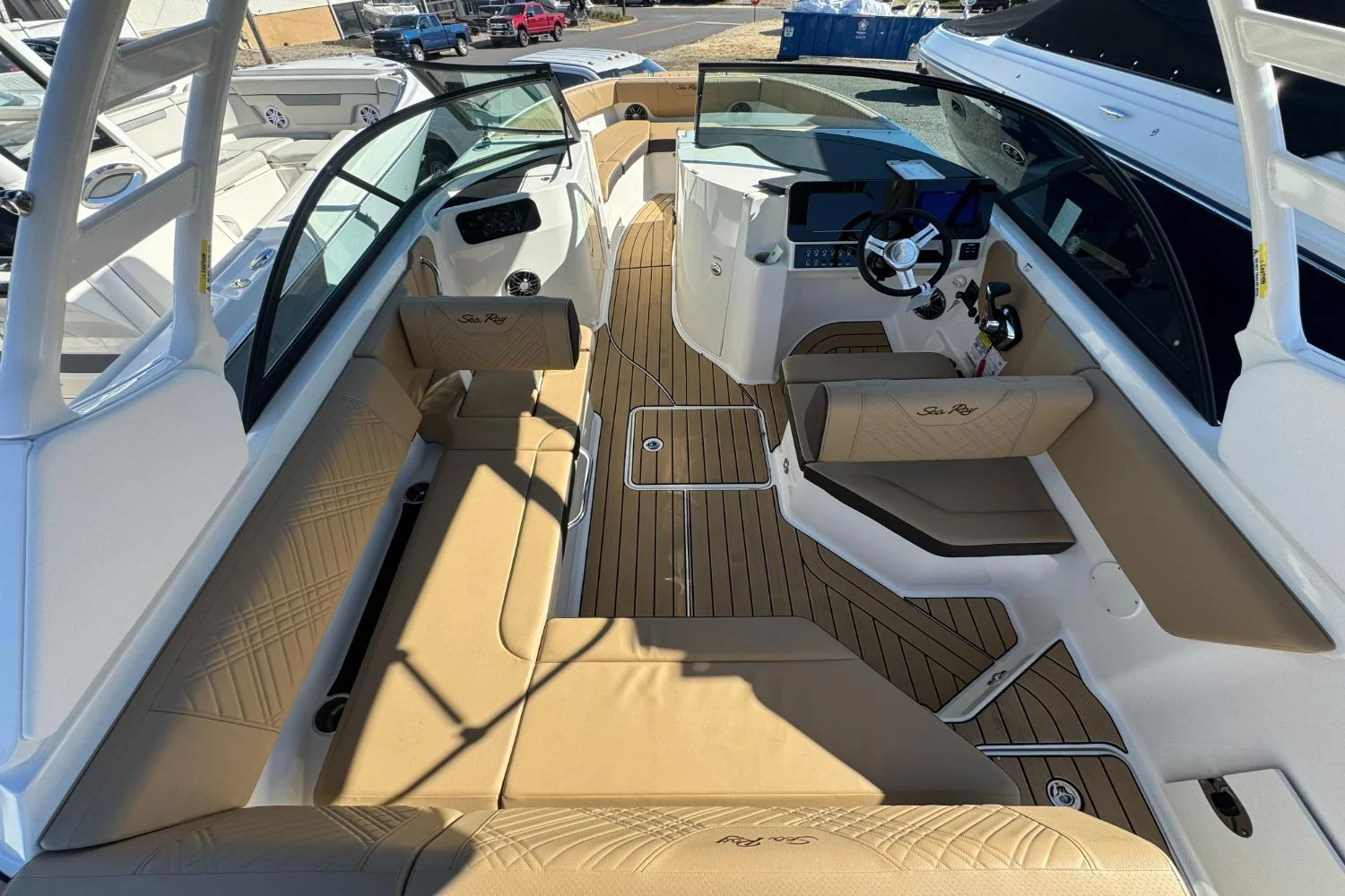 2026 Sea Ray SDX 230 Outboard Image Thumbnail #8