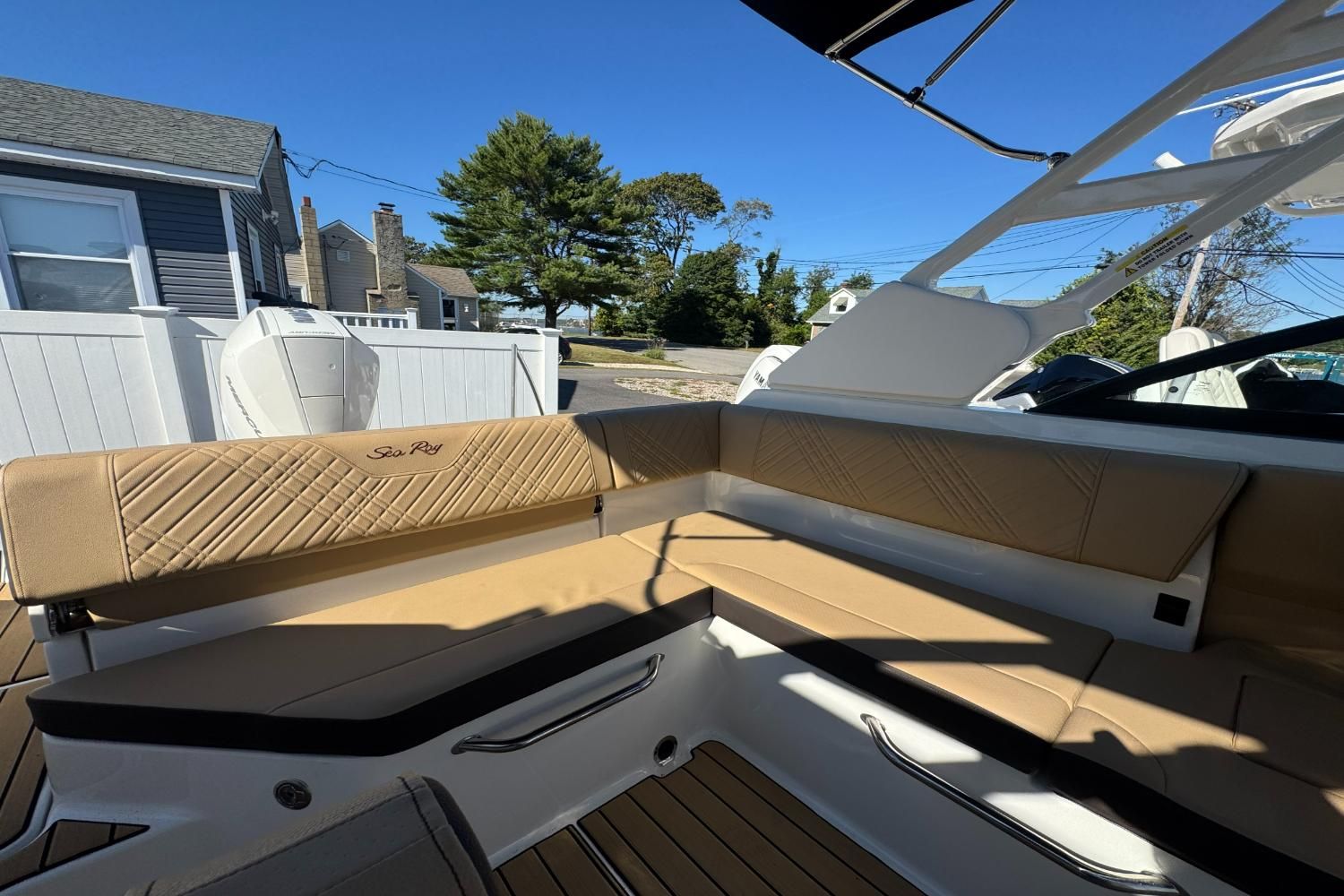 2026 Sea Ray SDX 230 Outboard Image Thumbnail #11