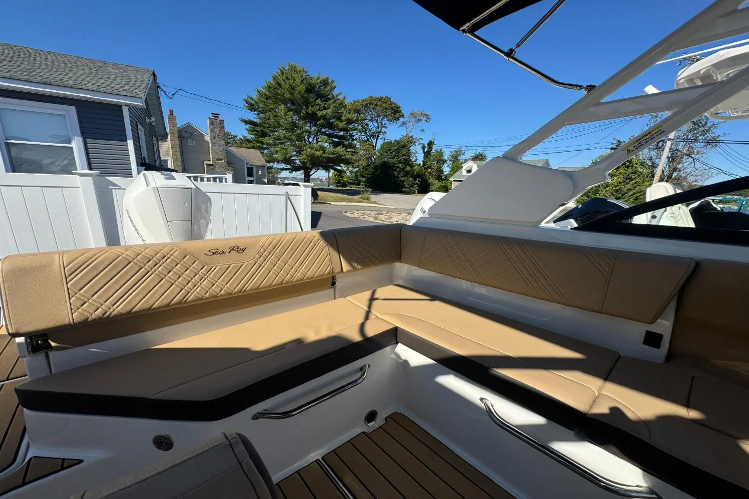 2026 Sea Ray SDX 230 Outboard Image Thumbnail #11