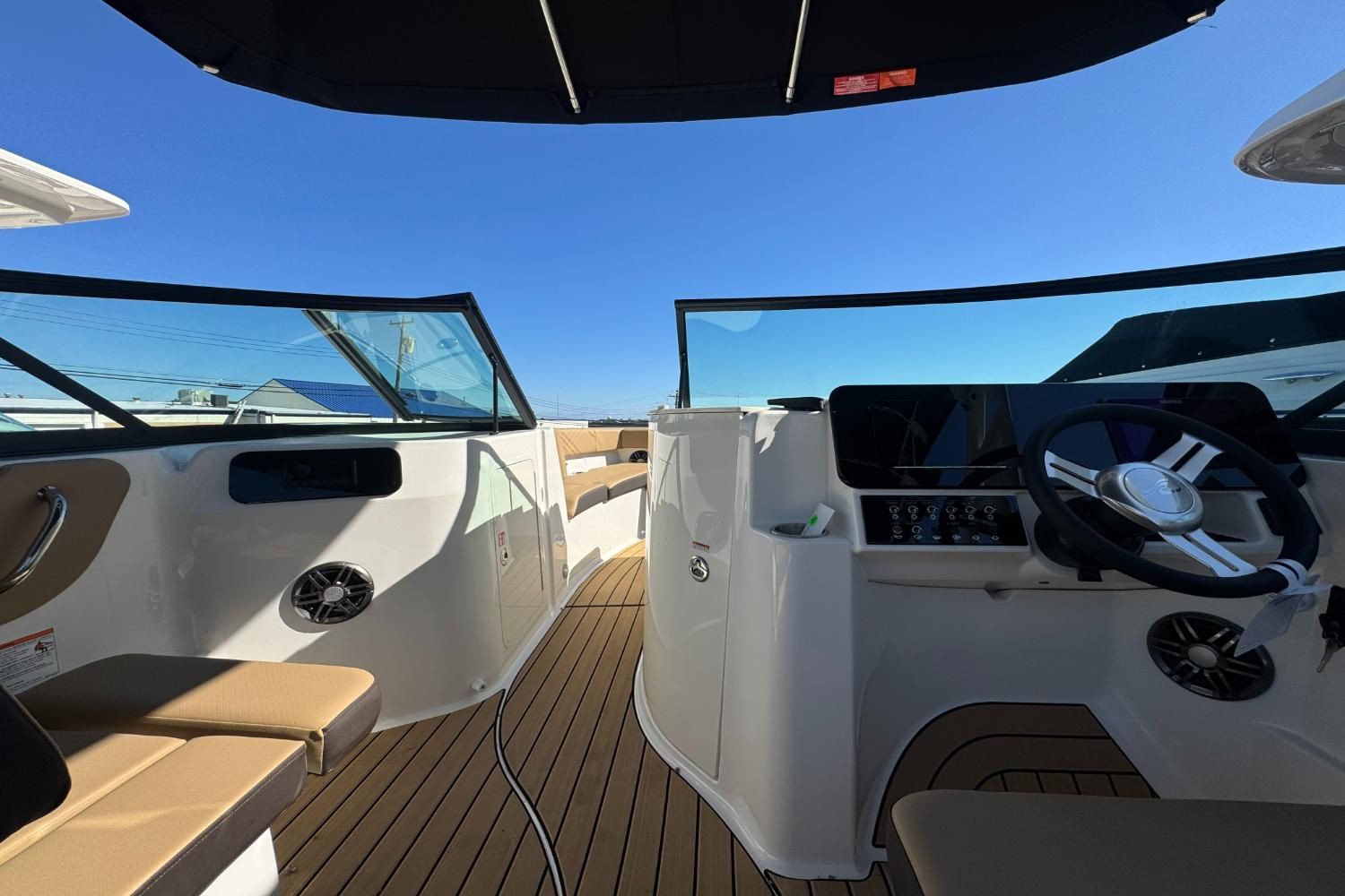 2026 Sea Ray SDX 230 Outboard Image Thumbnail #17