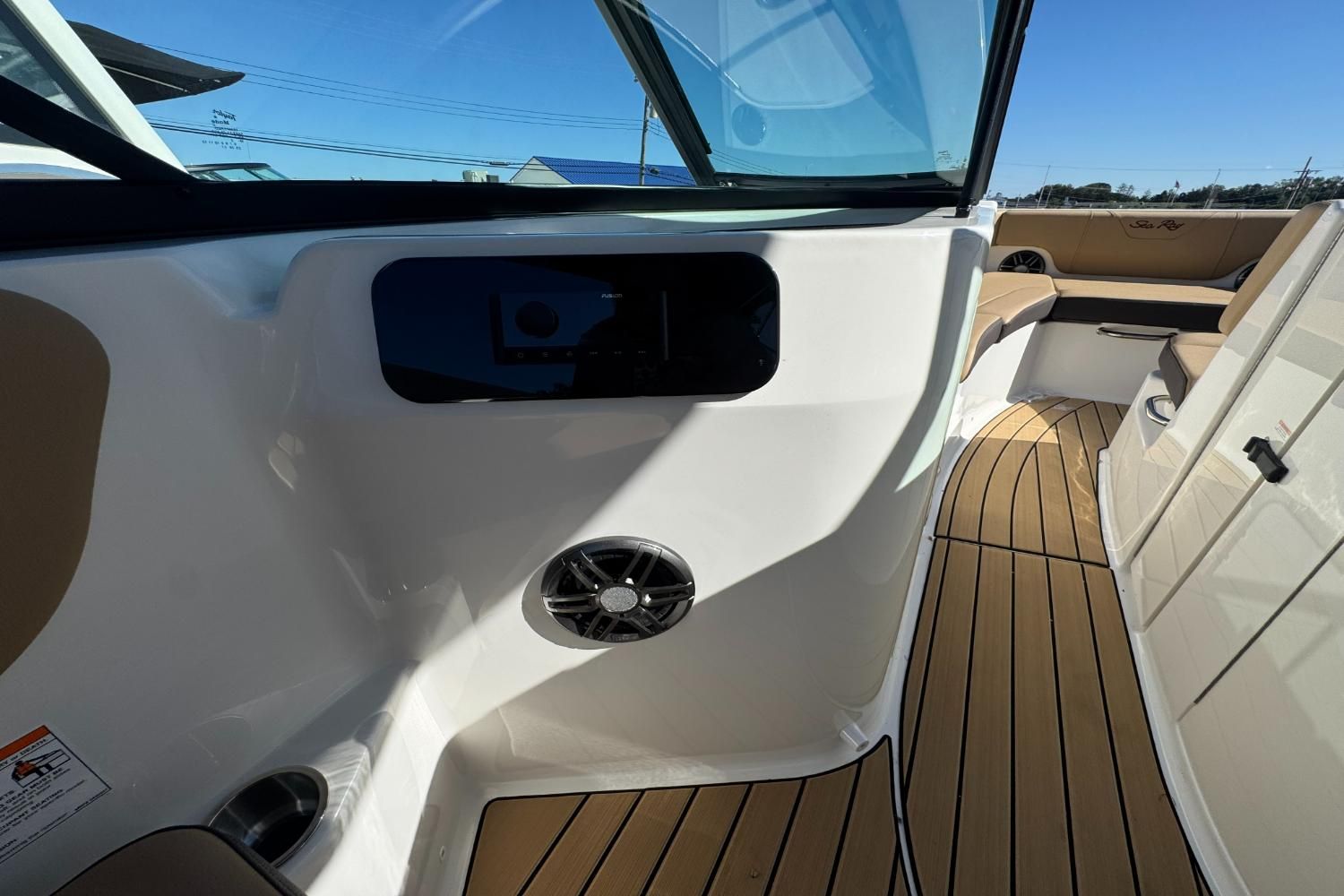 2026 Sea Ray SDX 230 Outboard Image Thumbnail #18