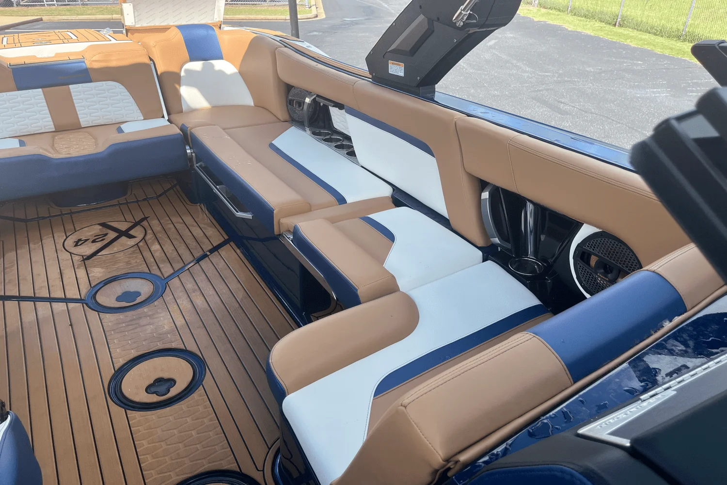 2024 Mastercraft X24 Image Thumbnail #16