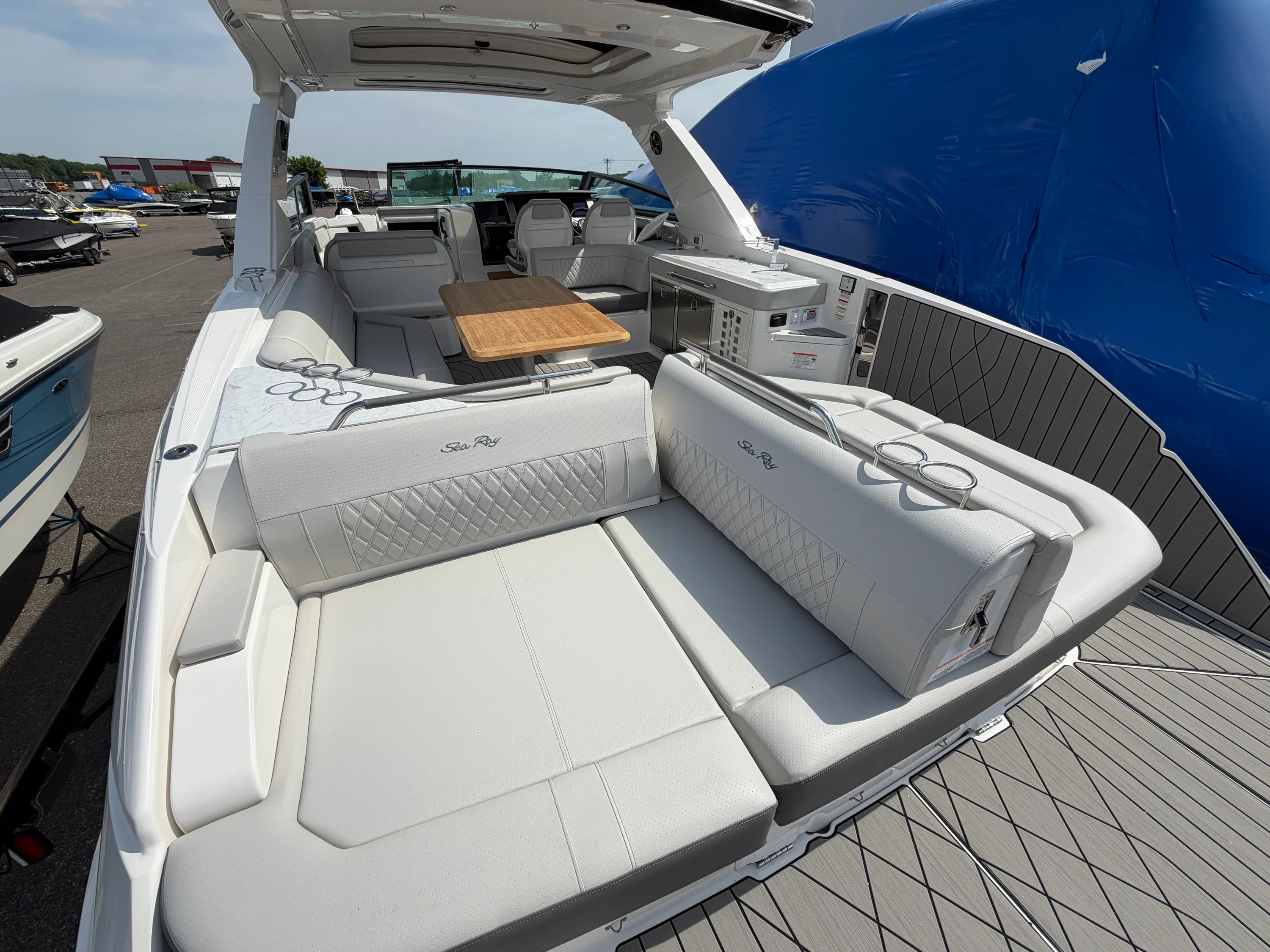 2026 Sea Ray SLX 400 Image Thumbnail #12