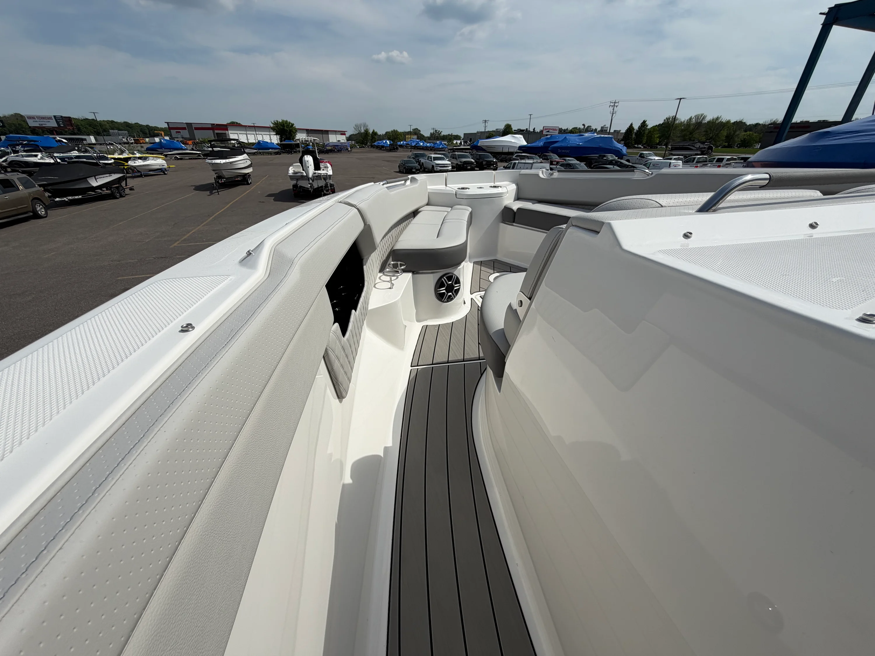 2026 Sea Ray SLX 400 Image Thumbnail #37