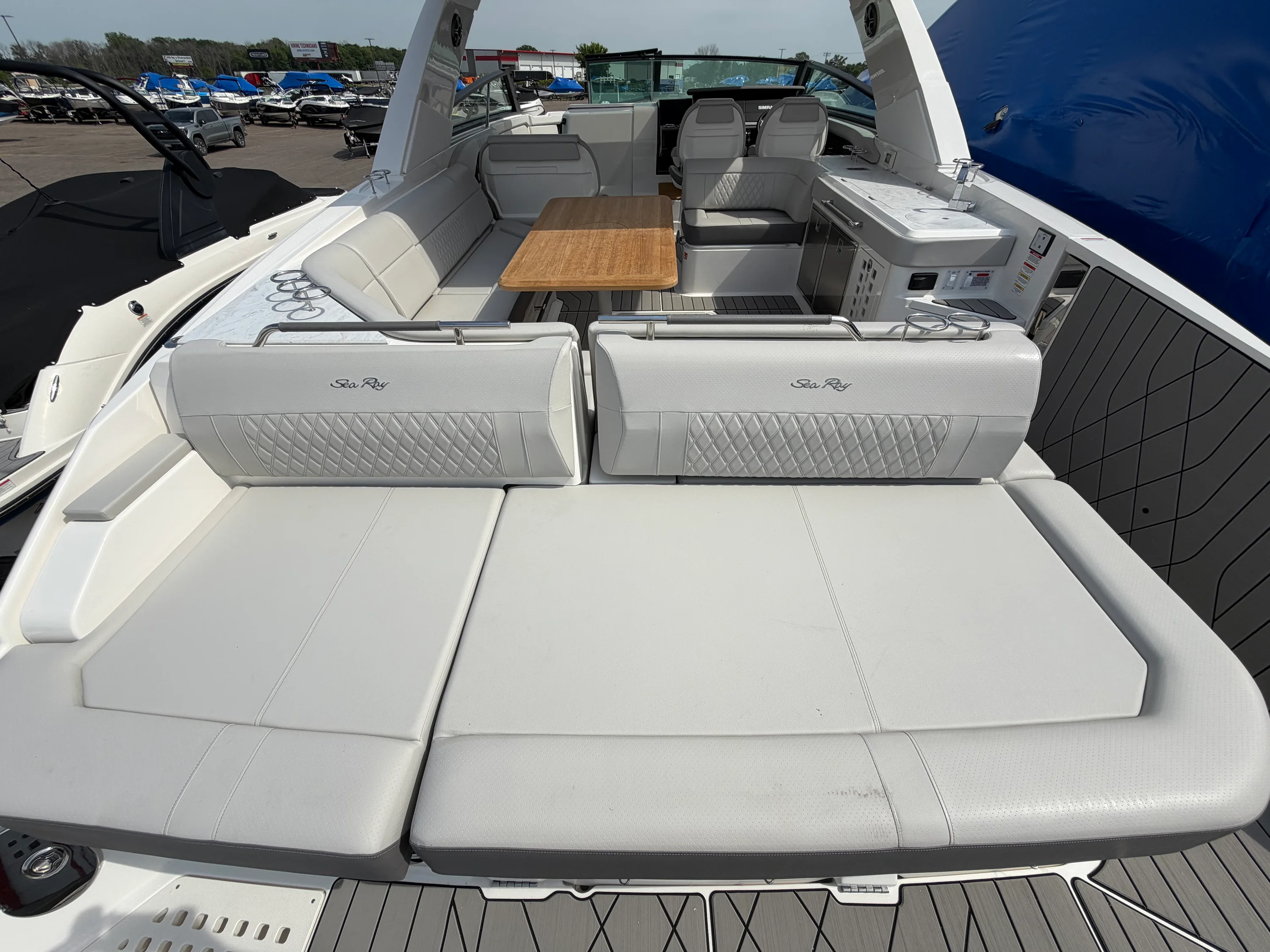 2026 Sea Ray SLX 400 Image Thumbnail #9