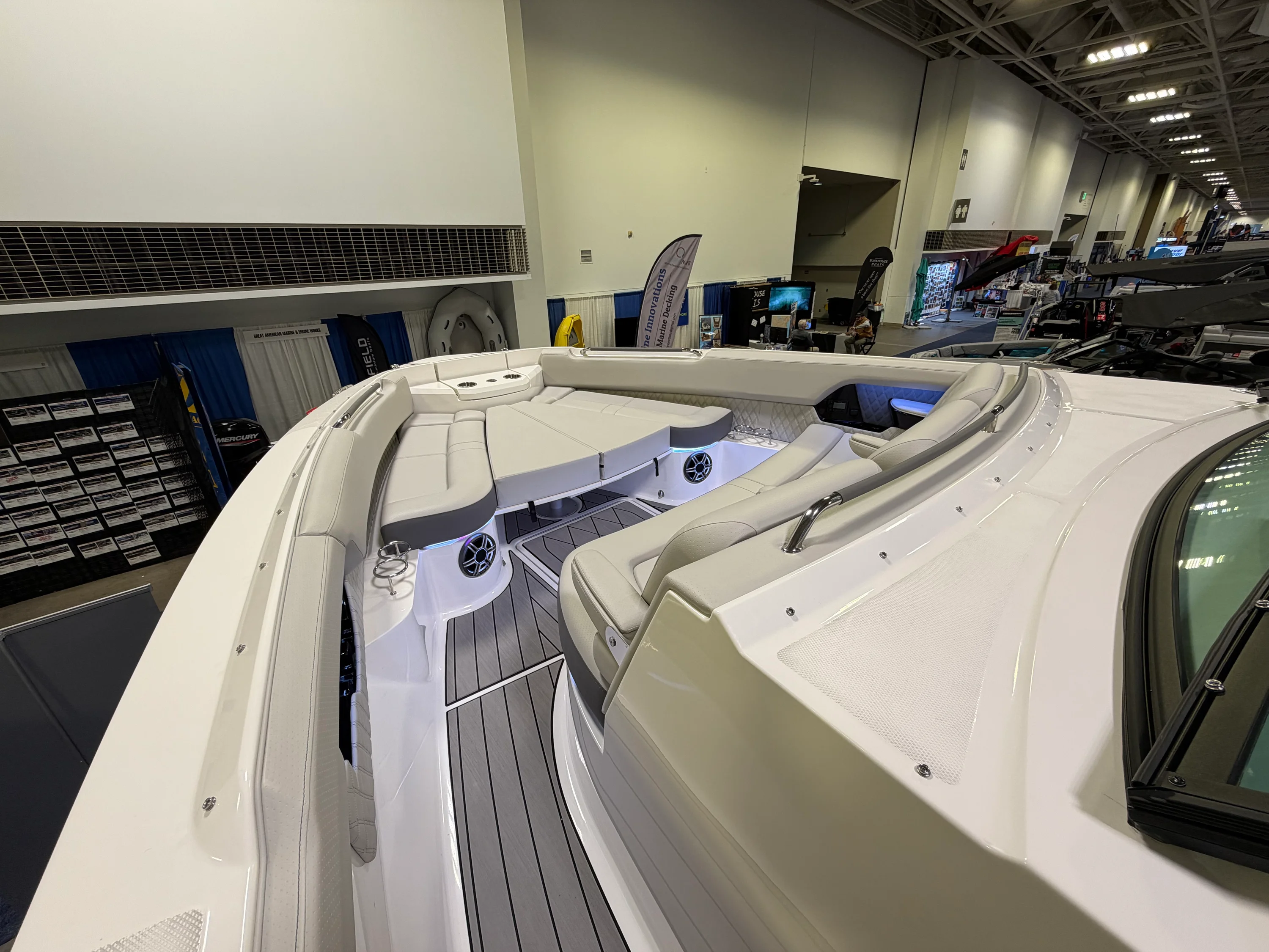 2026 Sea Ray SLX 400 Image Thumbnail #40