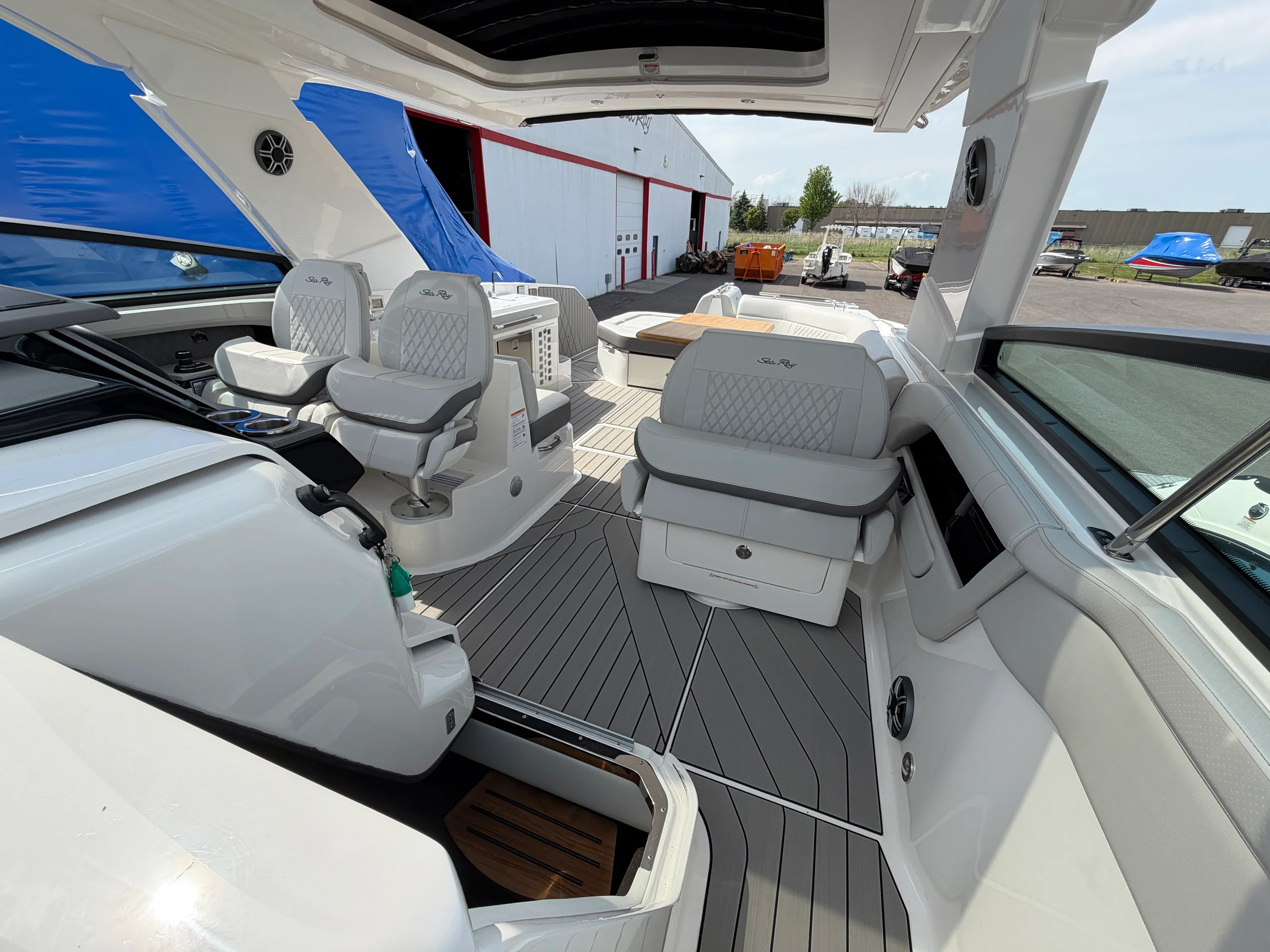 2026 Sea Ray SLX 400 Image Thumbnail #47