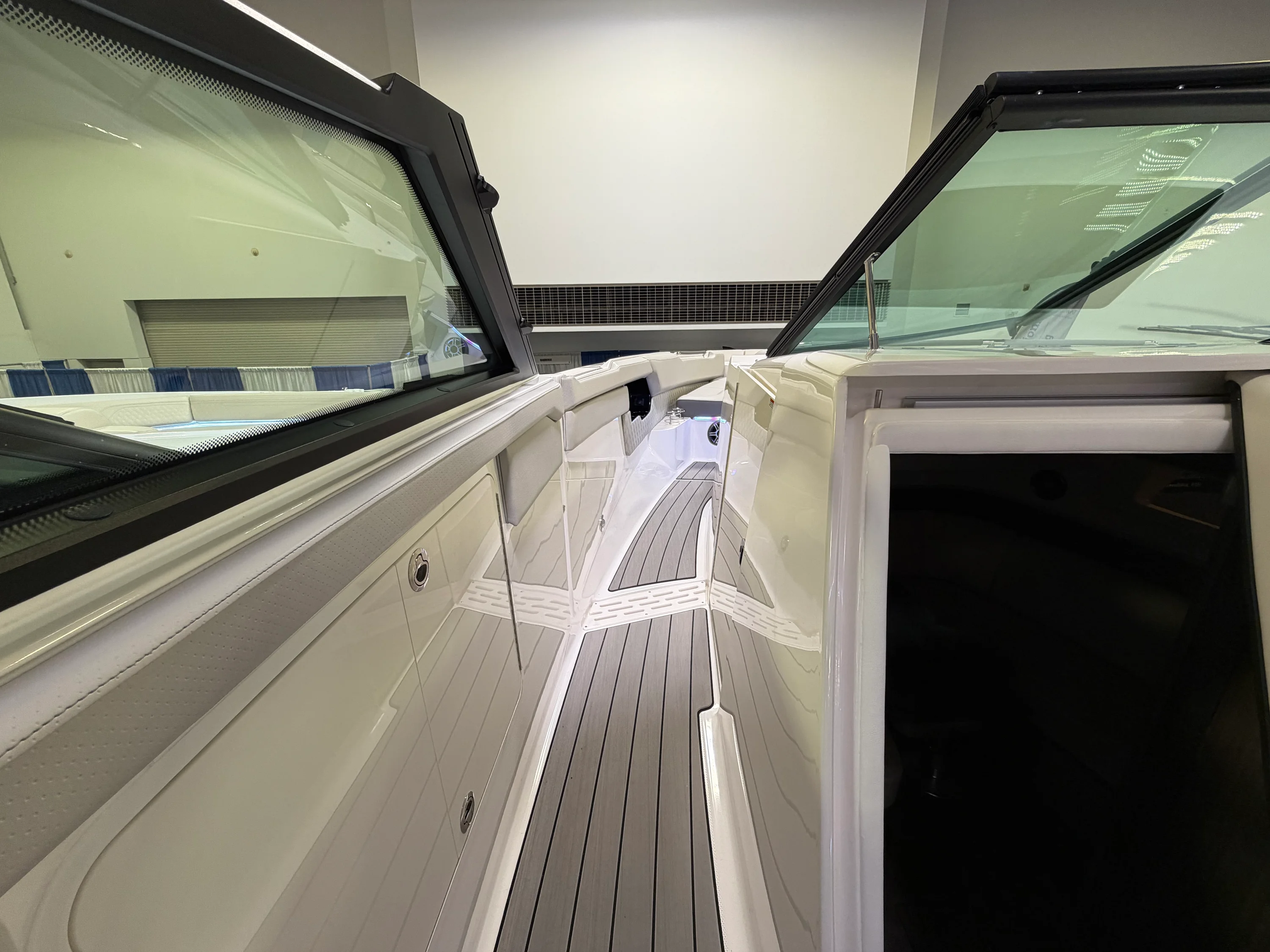 2026 Sea Ray SLX 400 Image Thumbnail #37