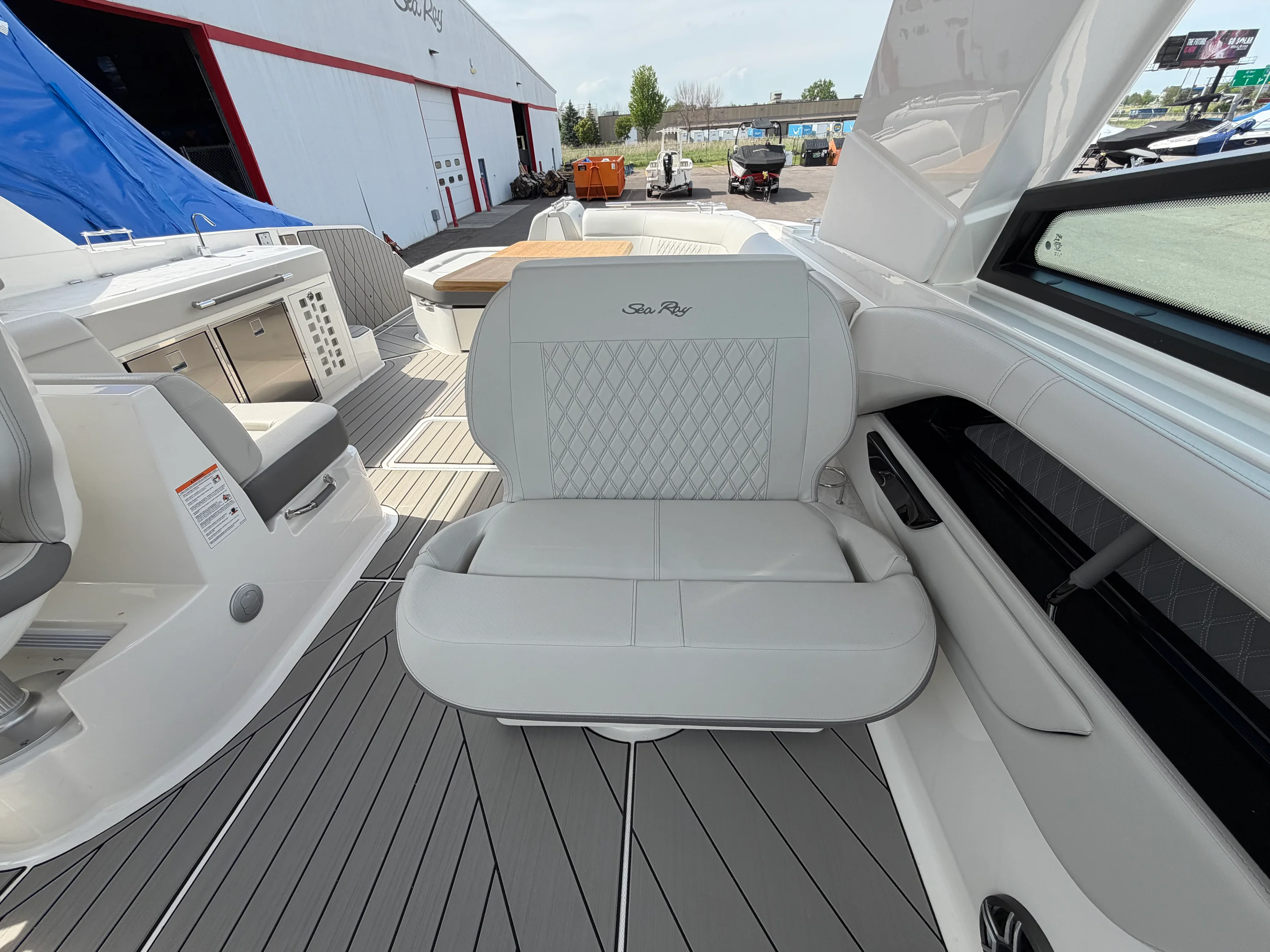 2026 Sea Ray SLX 400 Image Thumbnail #31