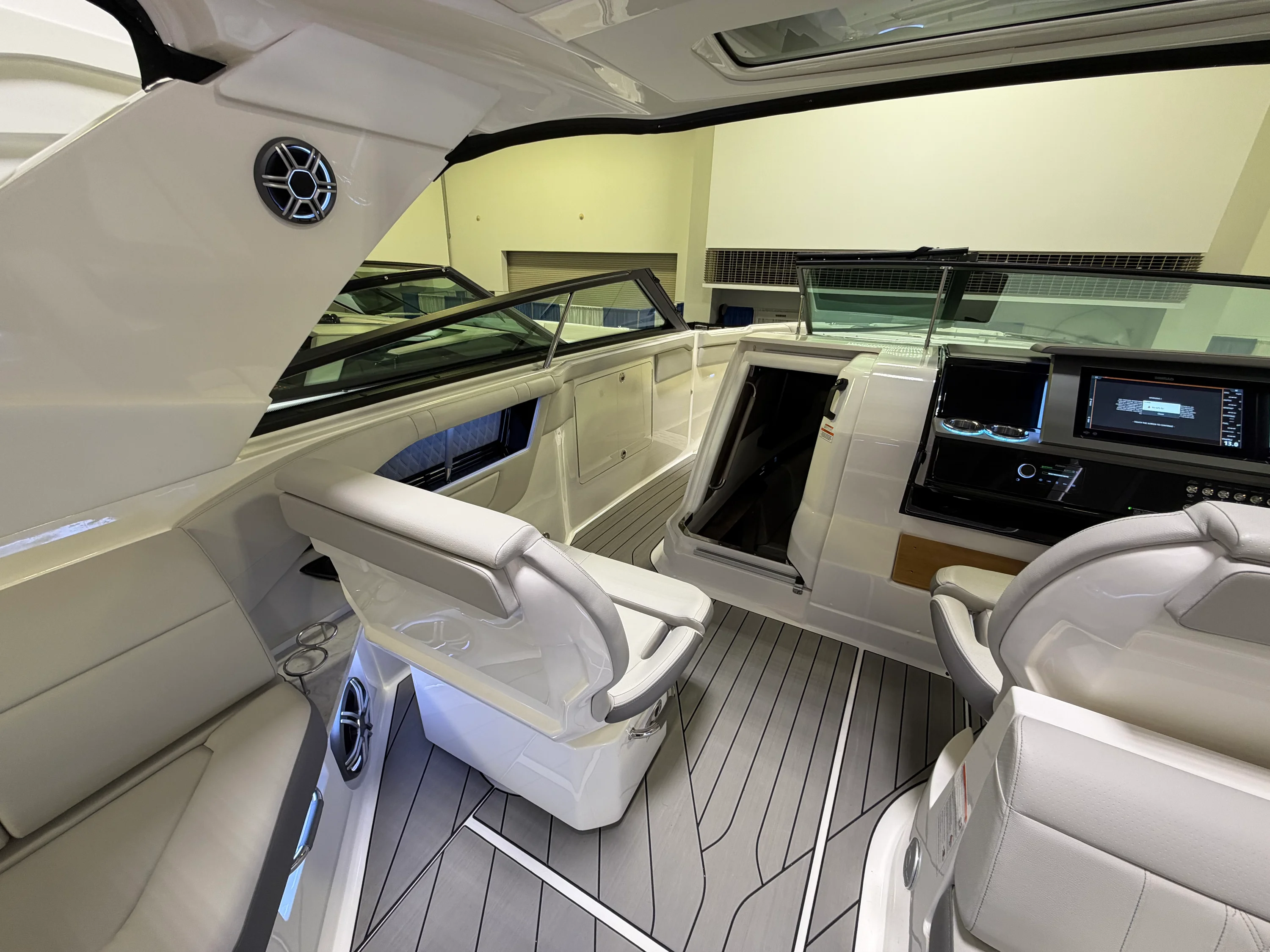 2026 Sea Ray SLX 400 Image Thumbnail #23