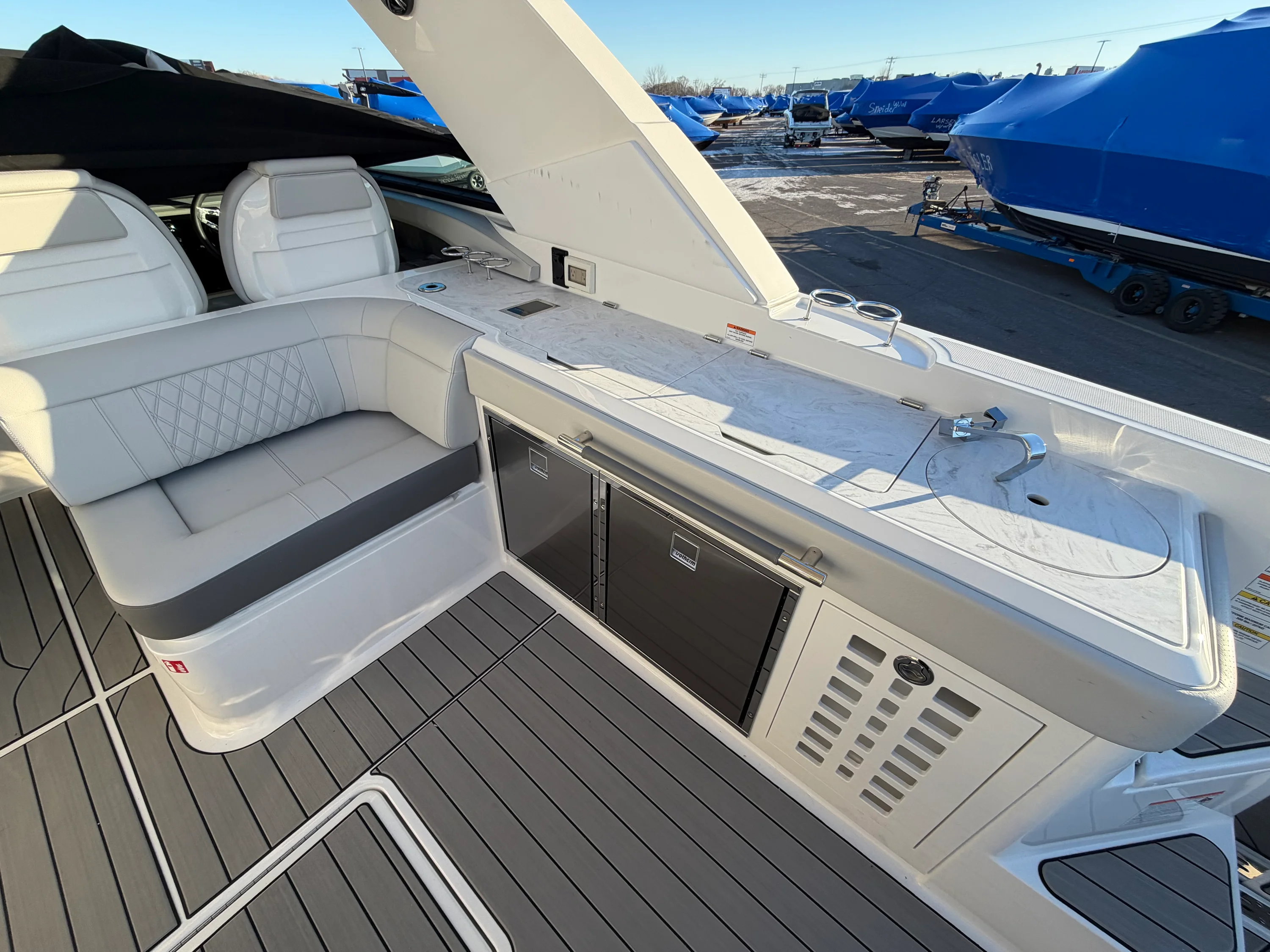 2026 Sea Ray SLX 400 Image Thumbnail #11