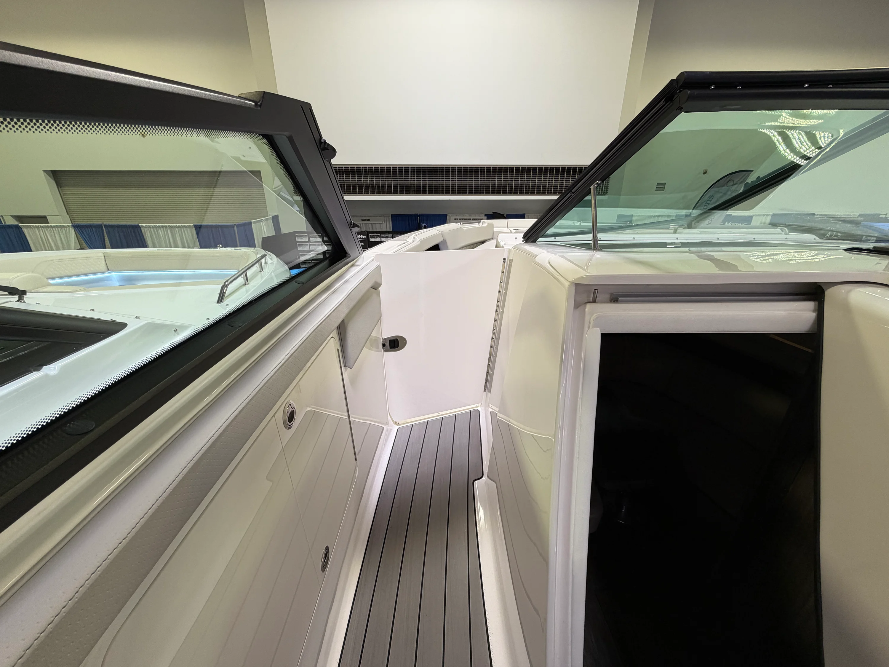 2026 Sea Ray SLX 400 Image Thumbnail #39