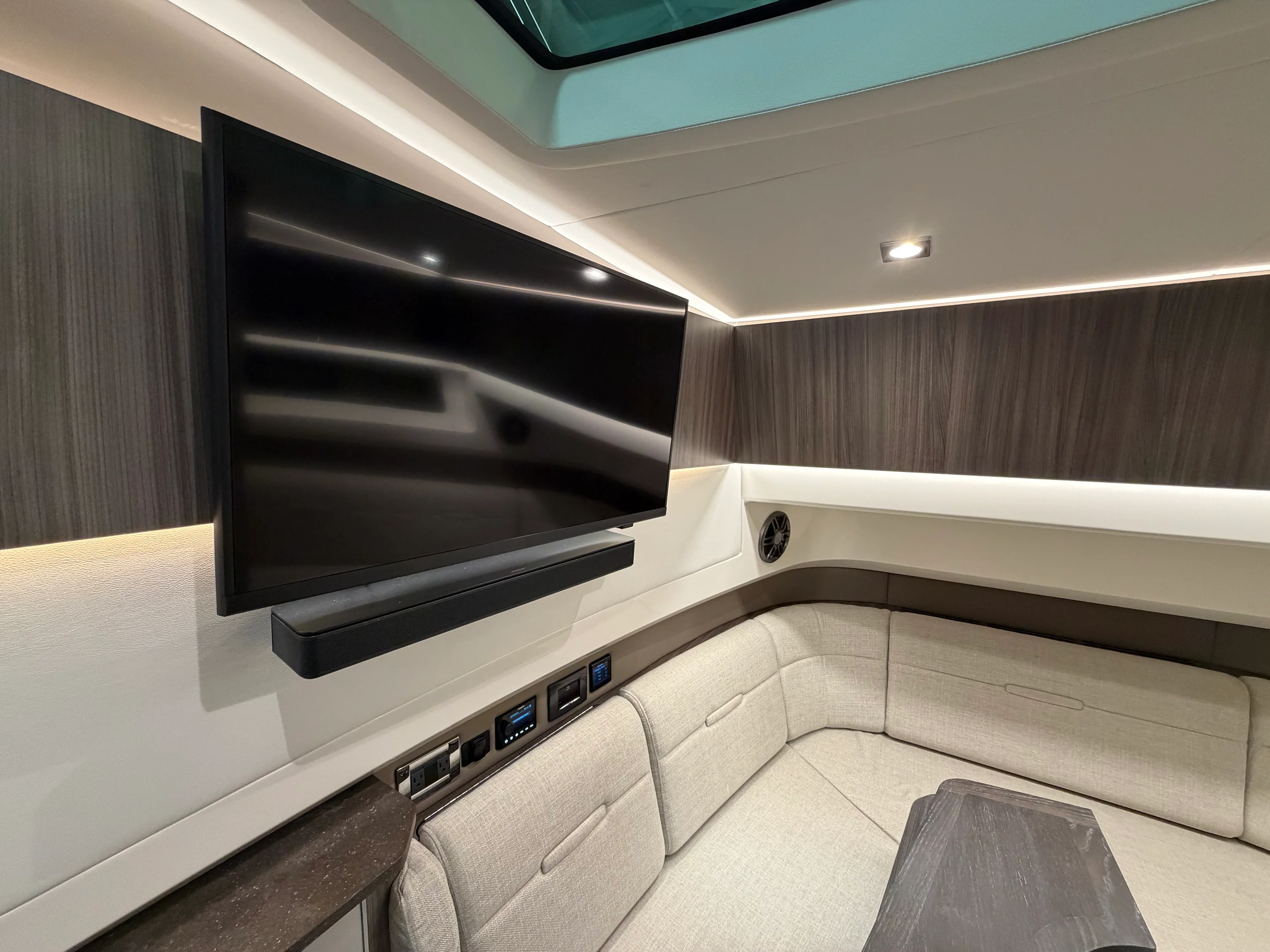 2026 Sea Ray SLX 400 Image Thumbnail #33