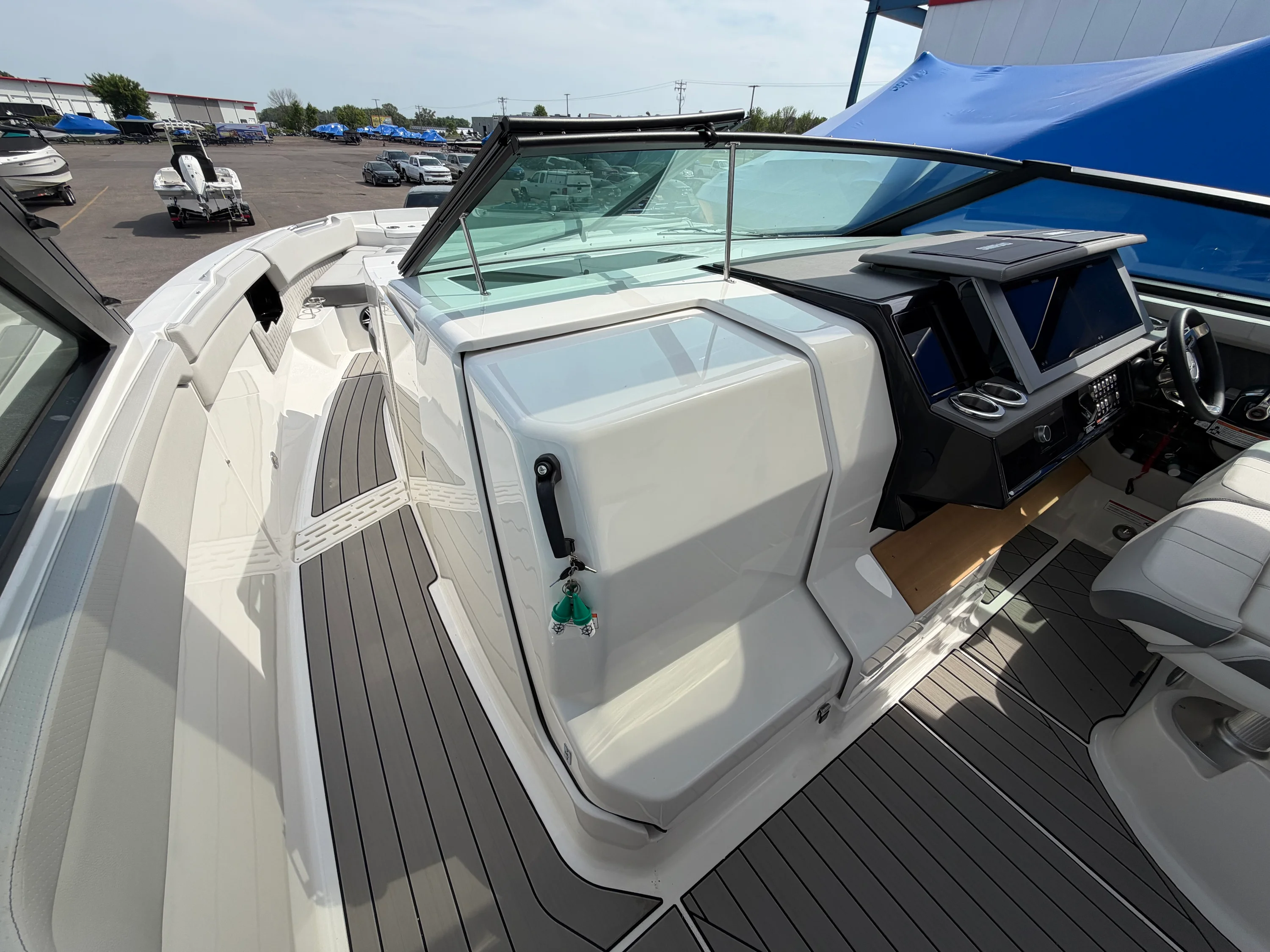 2026 Sea Ray SLX 400 Image Thumbnail #34
