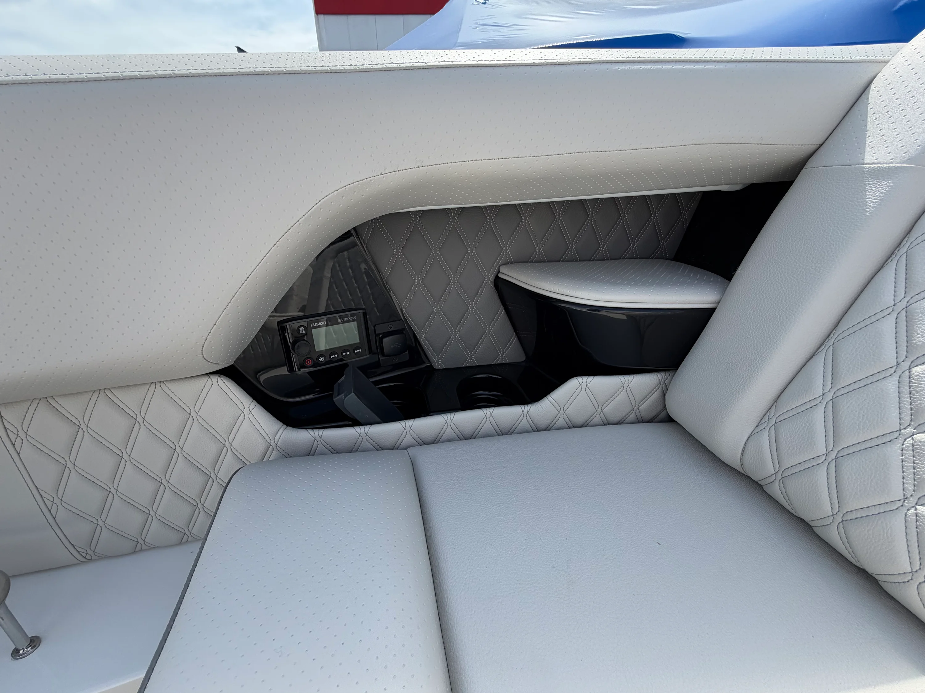 2026 Sea Ray SLX 400 Image Thumbnail #40